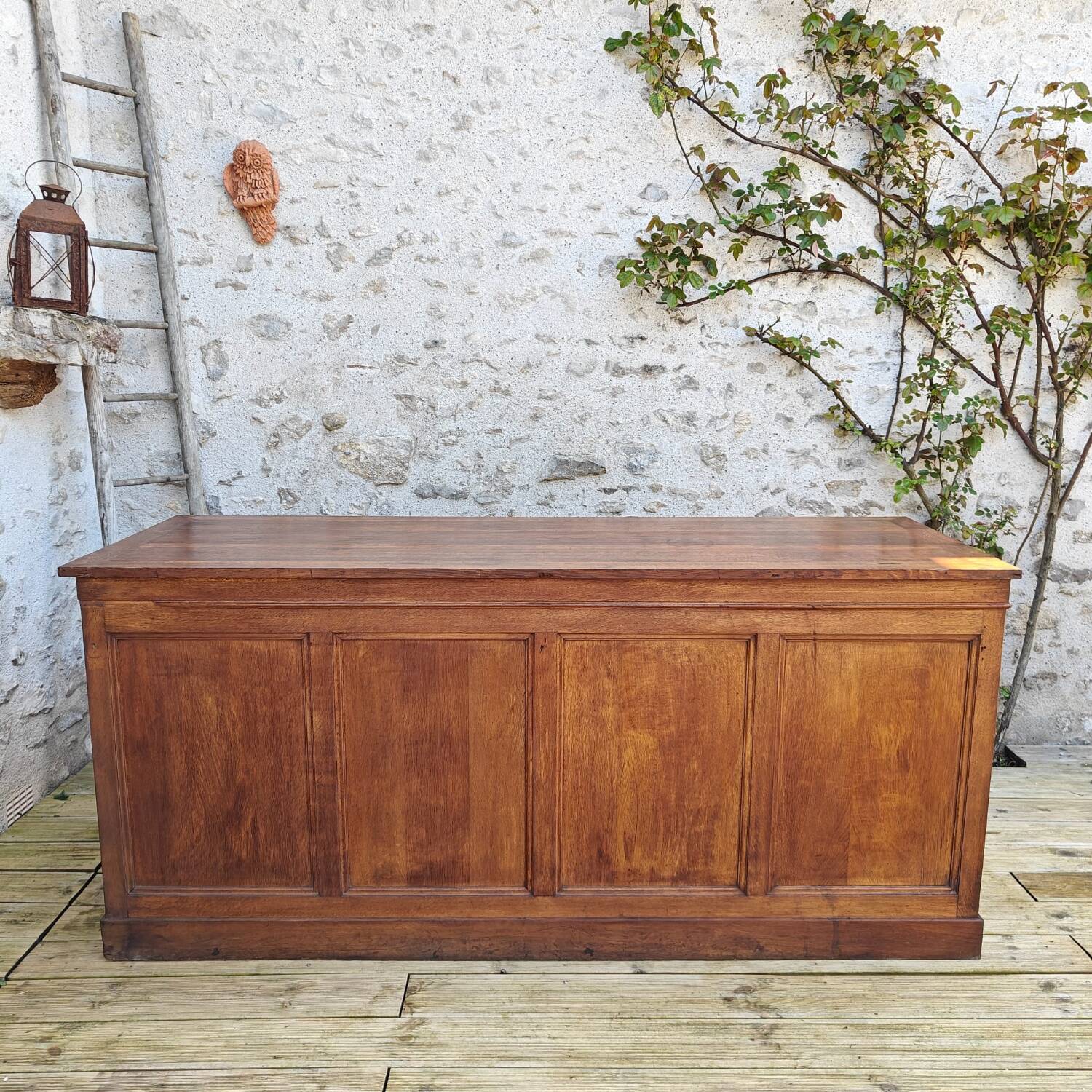 Large oak trading counter