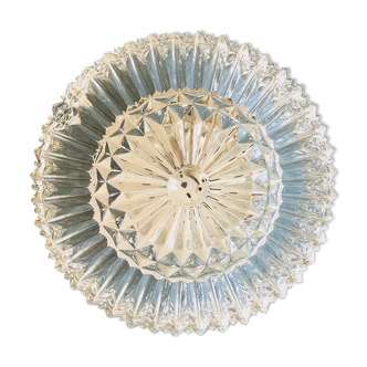 Round ceiling light in chiseled glass