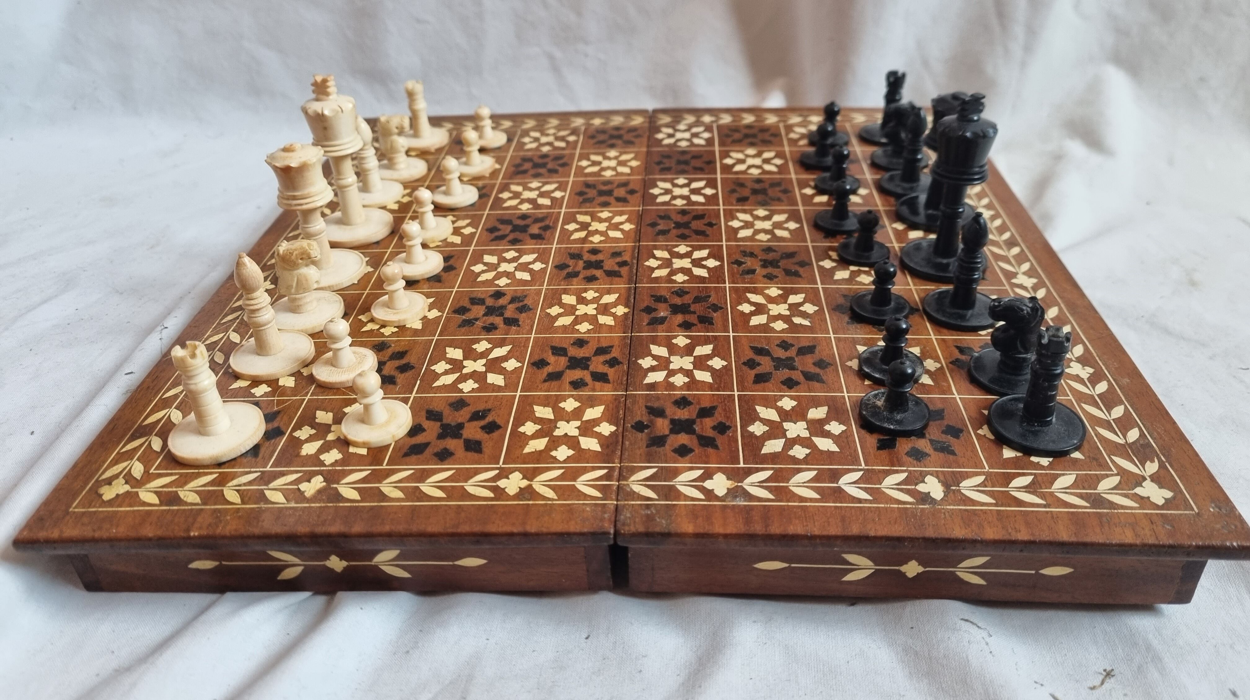 Travel Chess, Guinea 1960