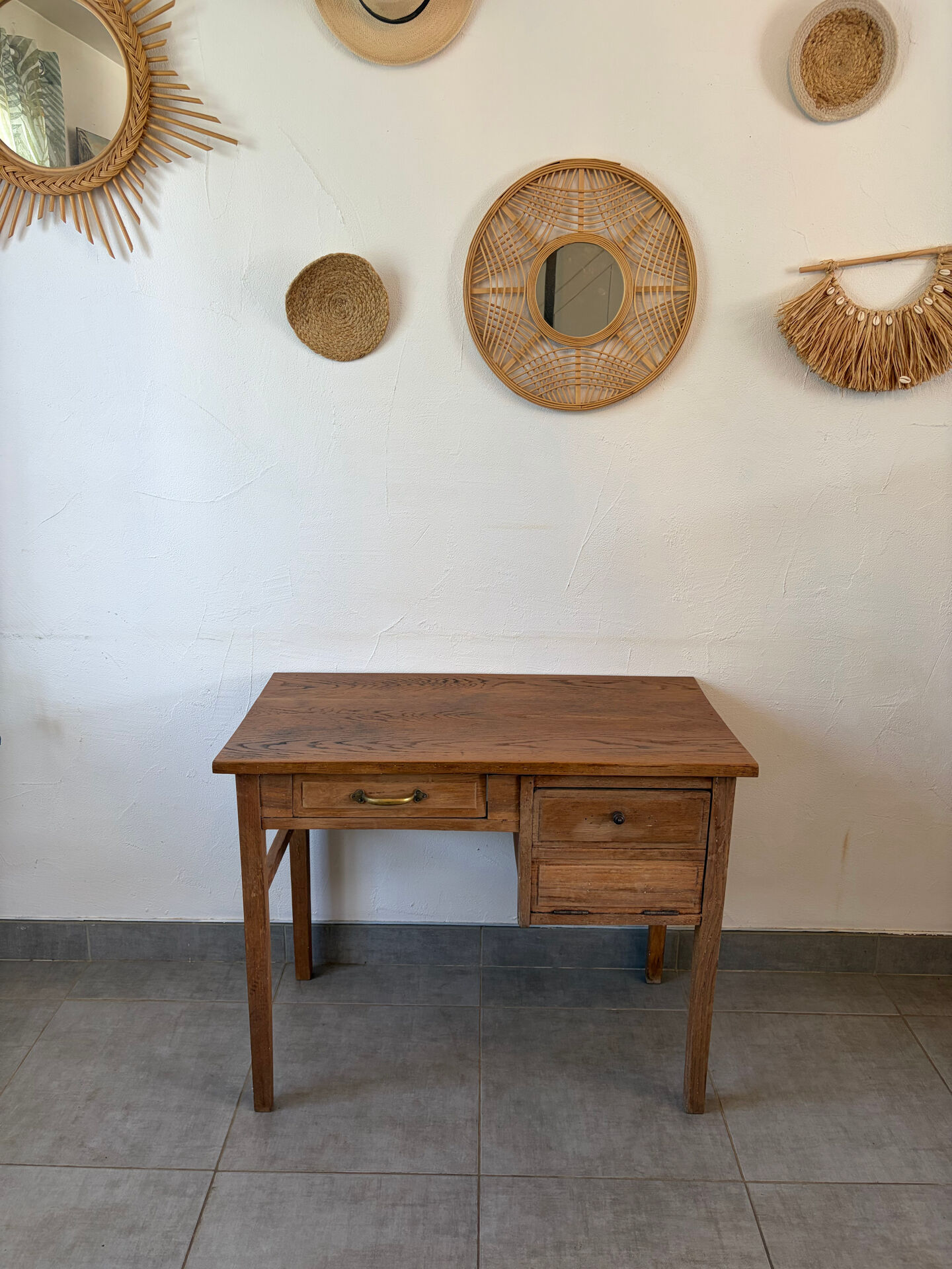 Charmant petit bureau vintage en chêne