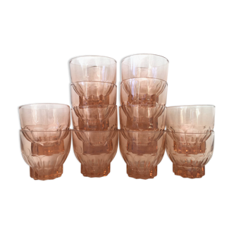 Set of 12 pink glasses with water or wine