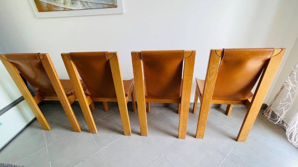 Chaises en orme massif et cuir , Luigi Gorgoni , roche bobois