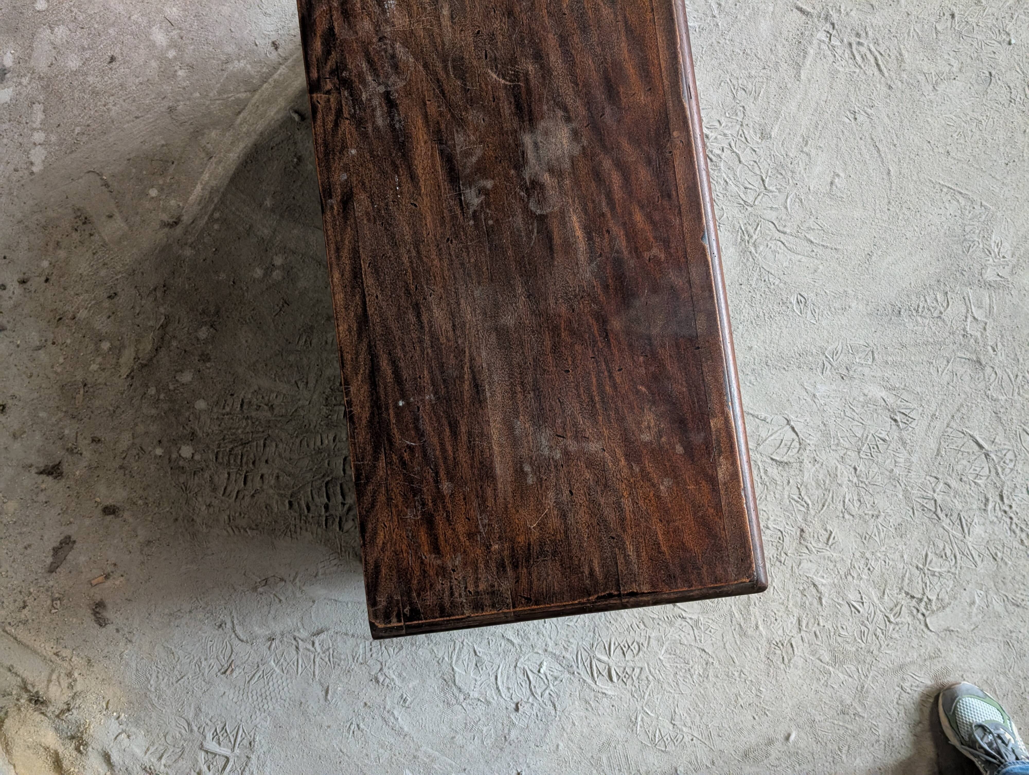 Coffre en bois