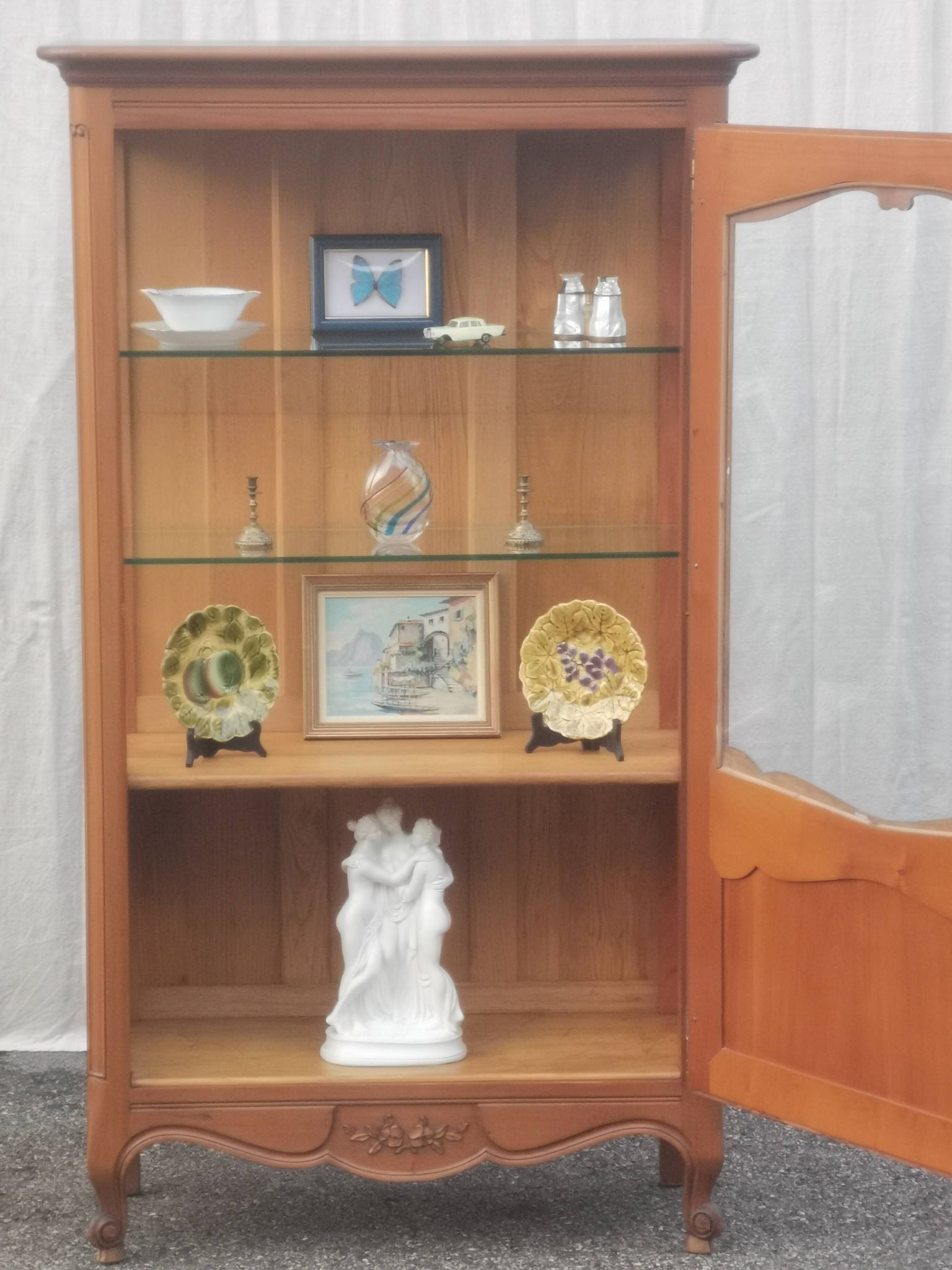Vintage louis xv style showcase