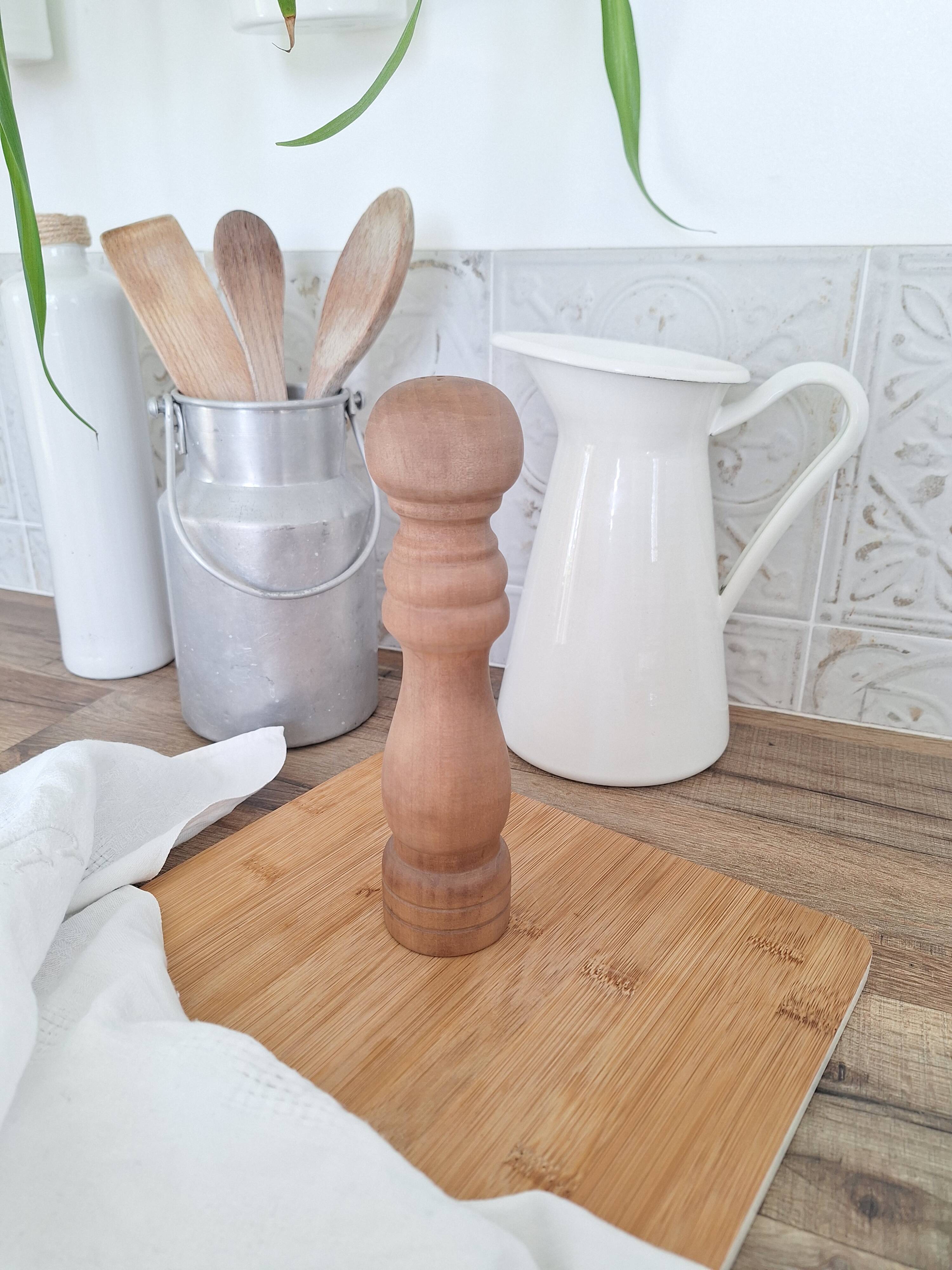 Wooden salt shaker