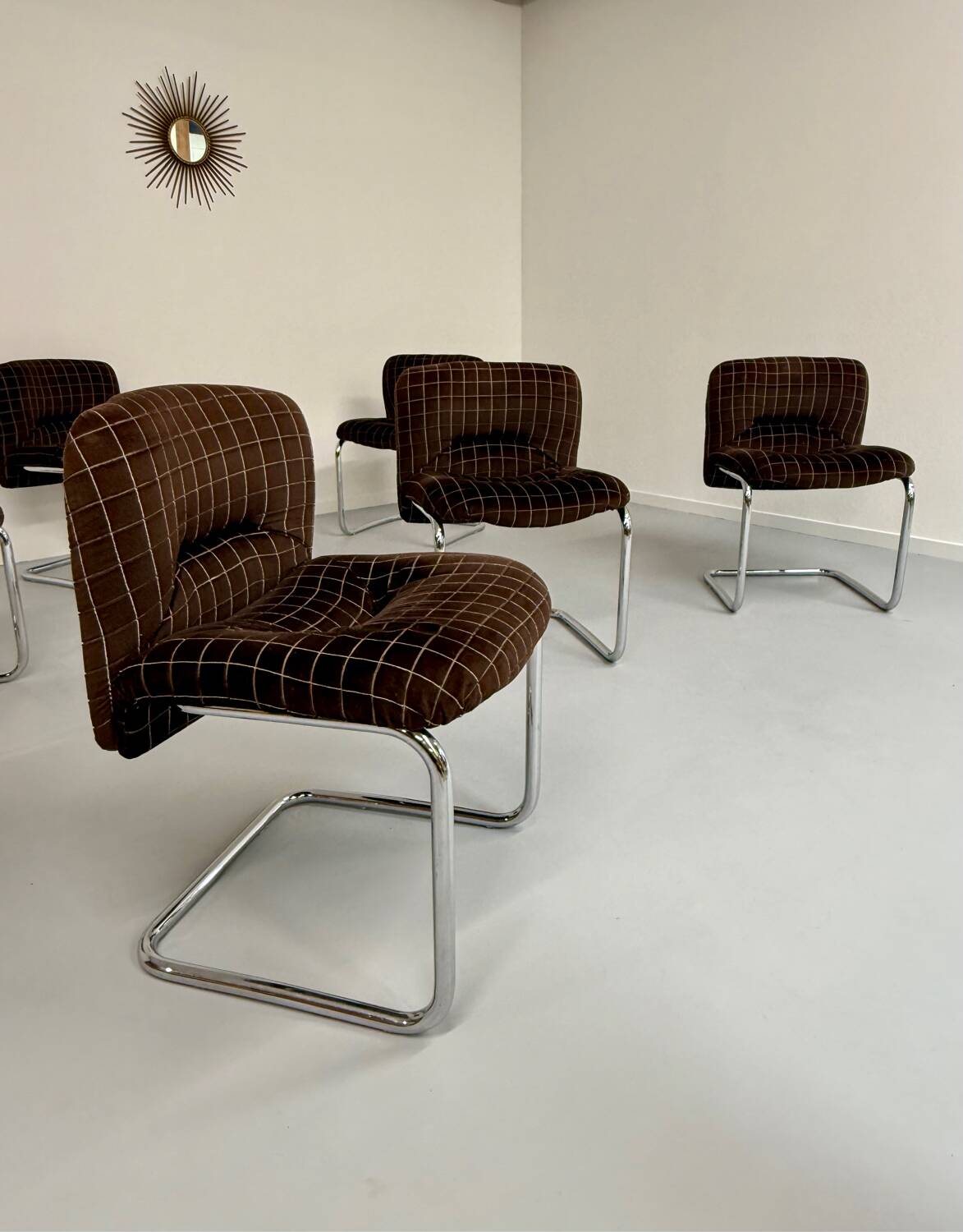 6 old tubular and velvet chairs Italian design from the 70s