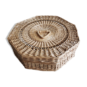 Wicker box with removable compartments and lid