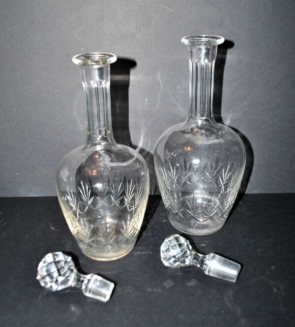Lot de 2 carafes à vin anciennes en cristal taillé Cristallerie Lorraine