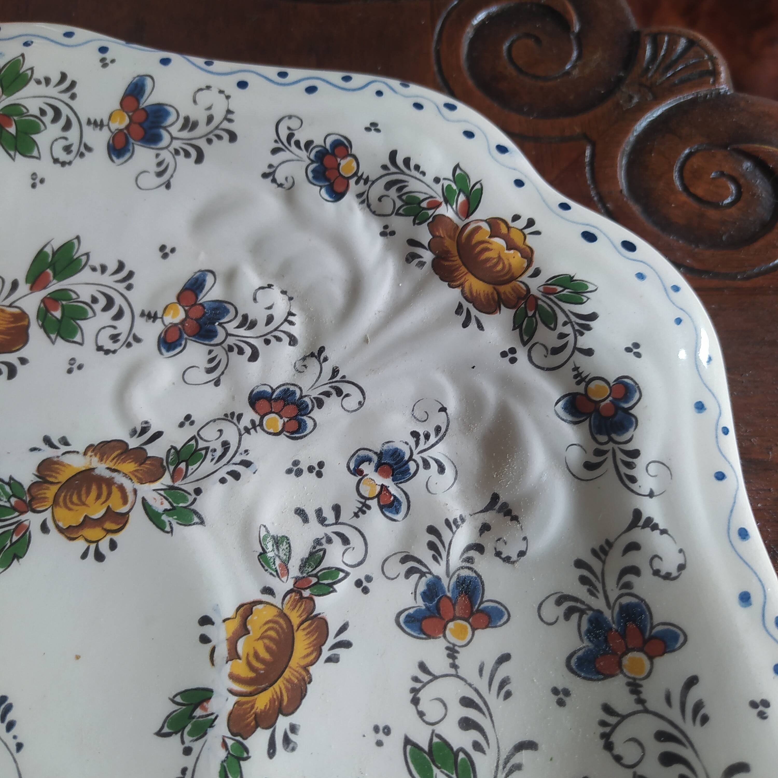 Soupière en faience Hubert Bequet signée