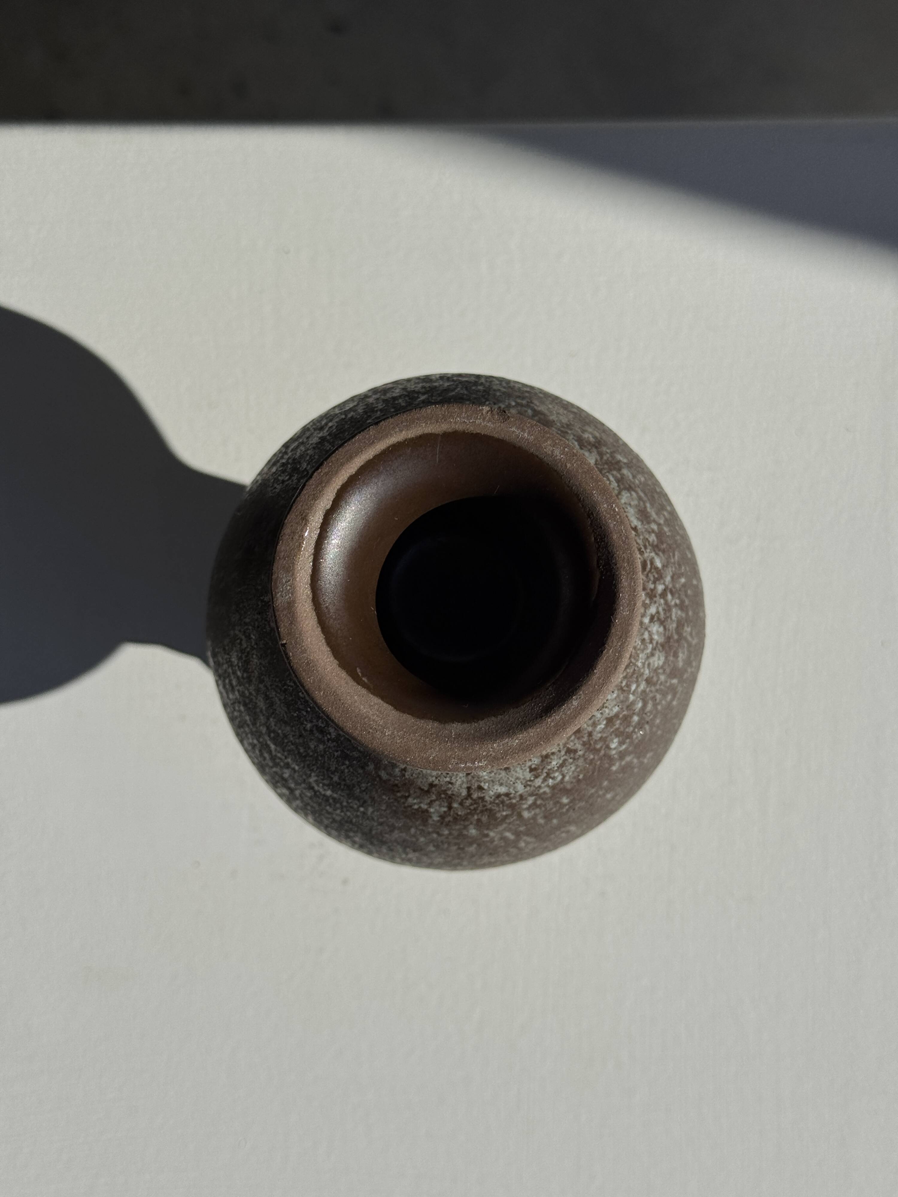 Mini grey stoneware carafe H13 D9