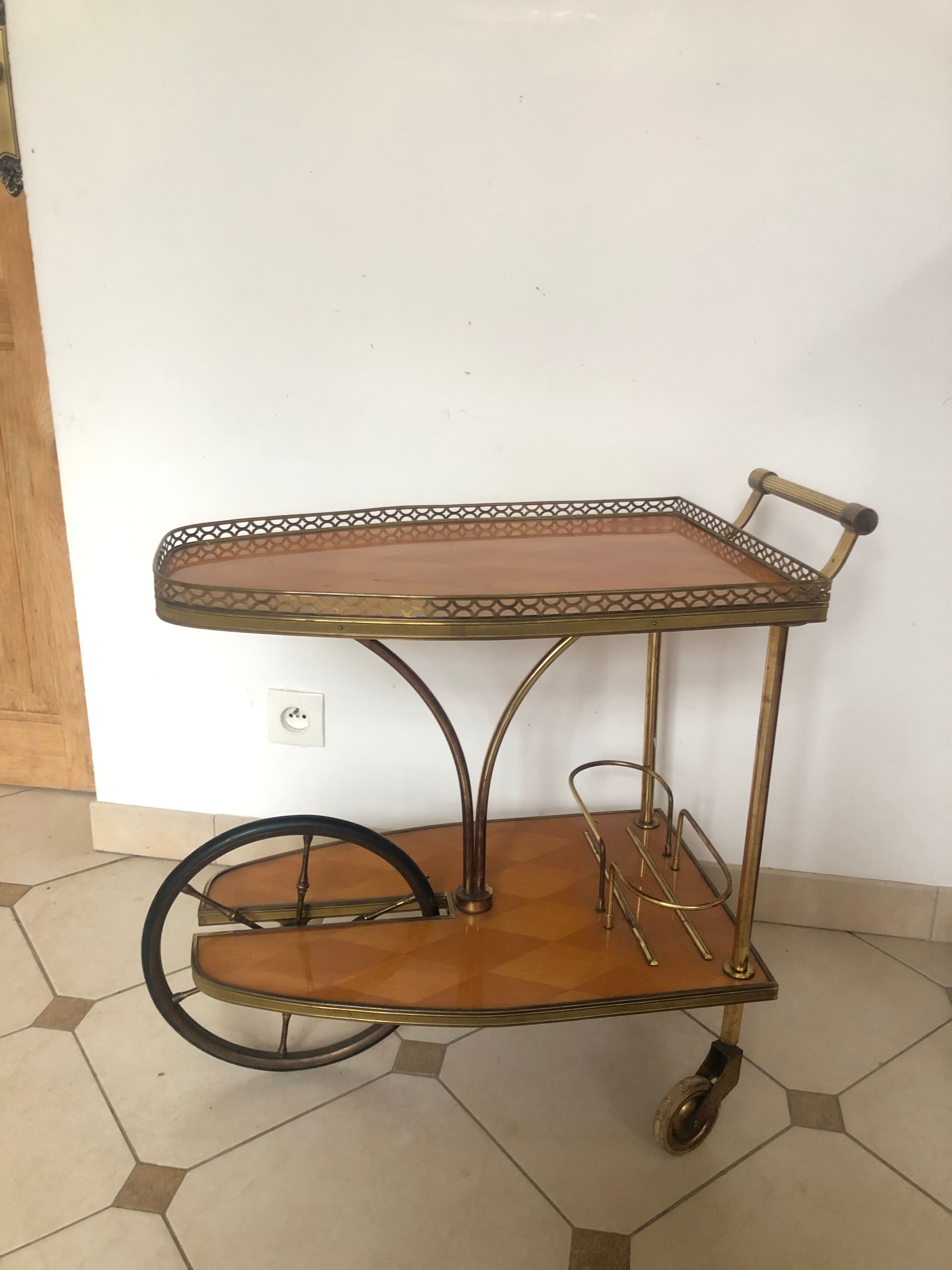 Vintage service on wheels