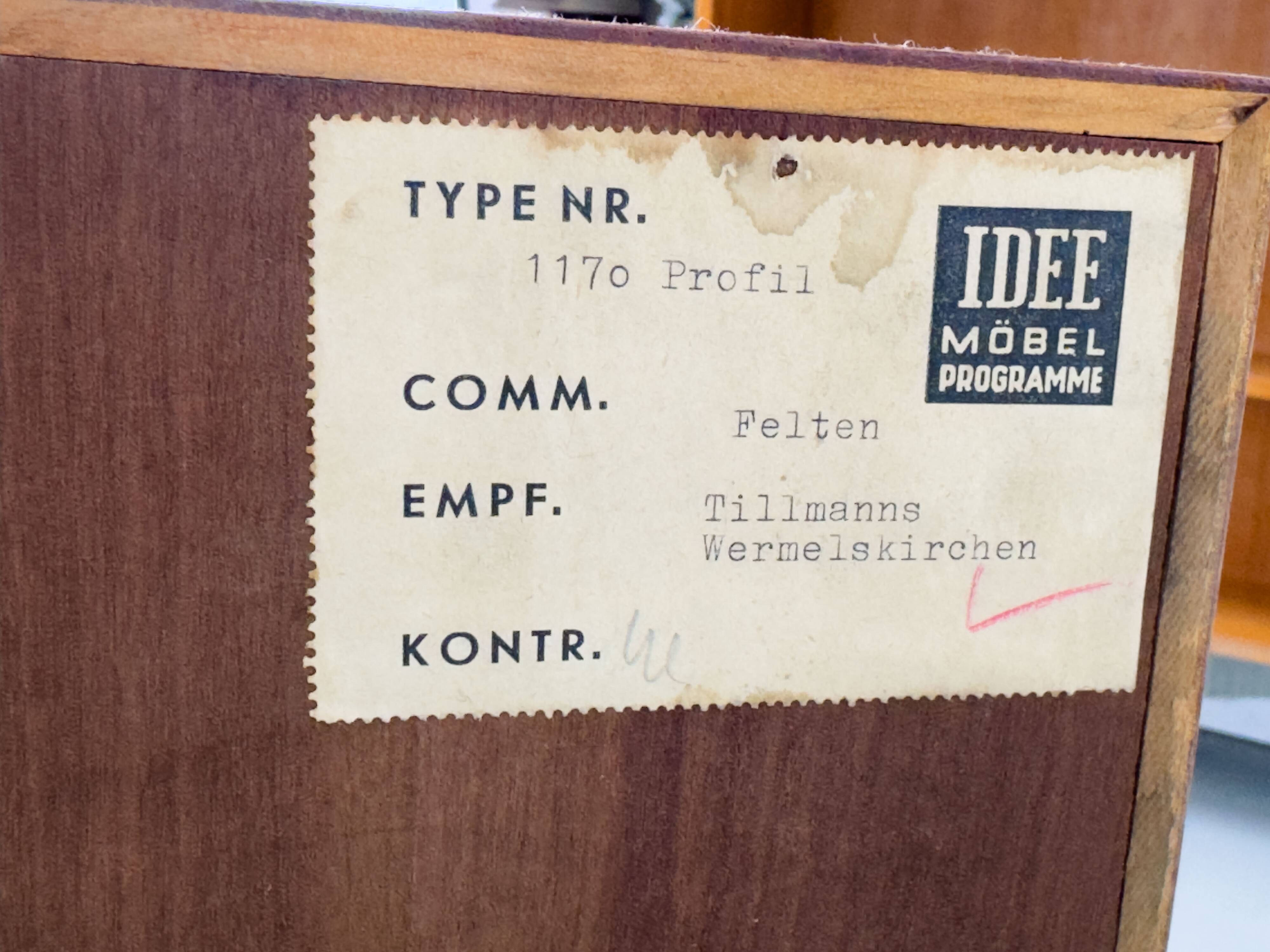 Buffet en teck du milieu du siècle, années 1960