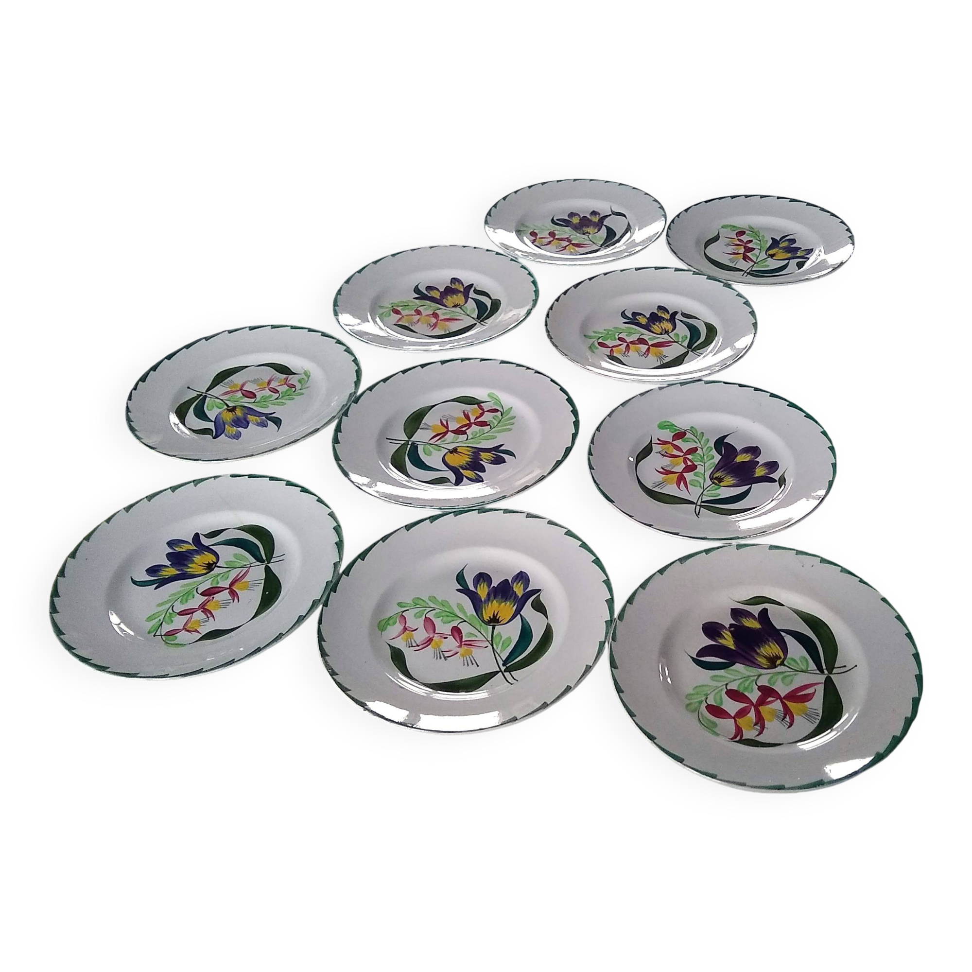 Flat plates Terre de fer St Amand and Hamage Nord - Hand painted