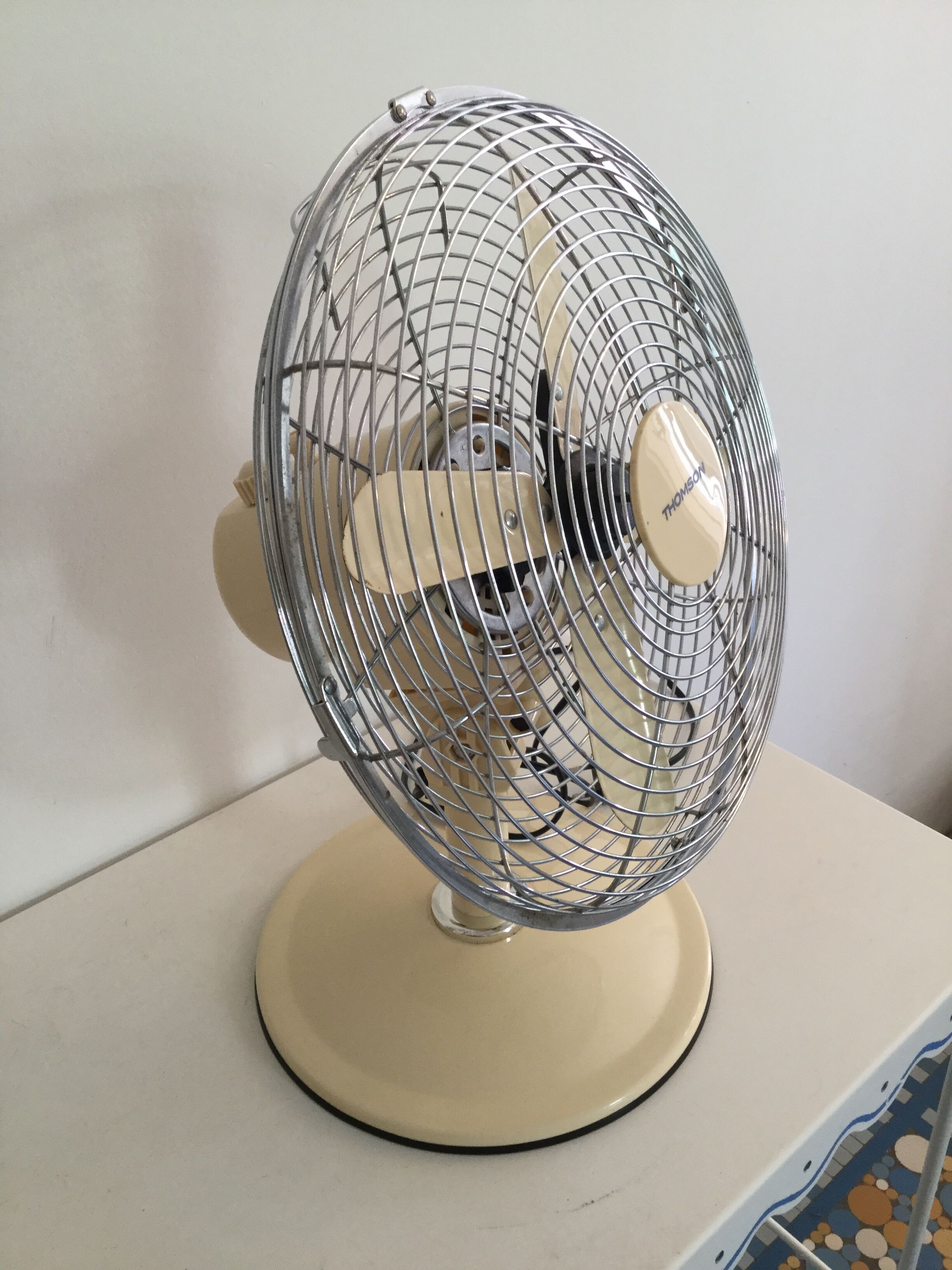 Retro table fan