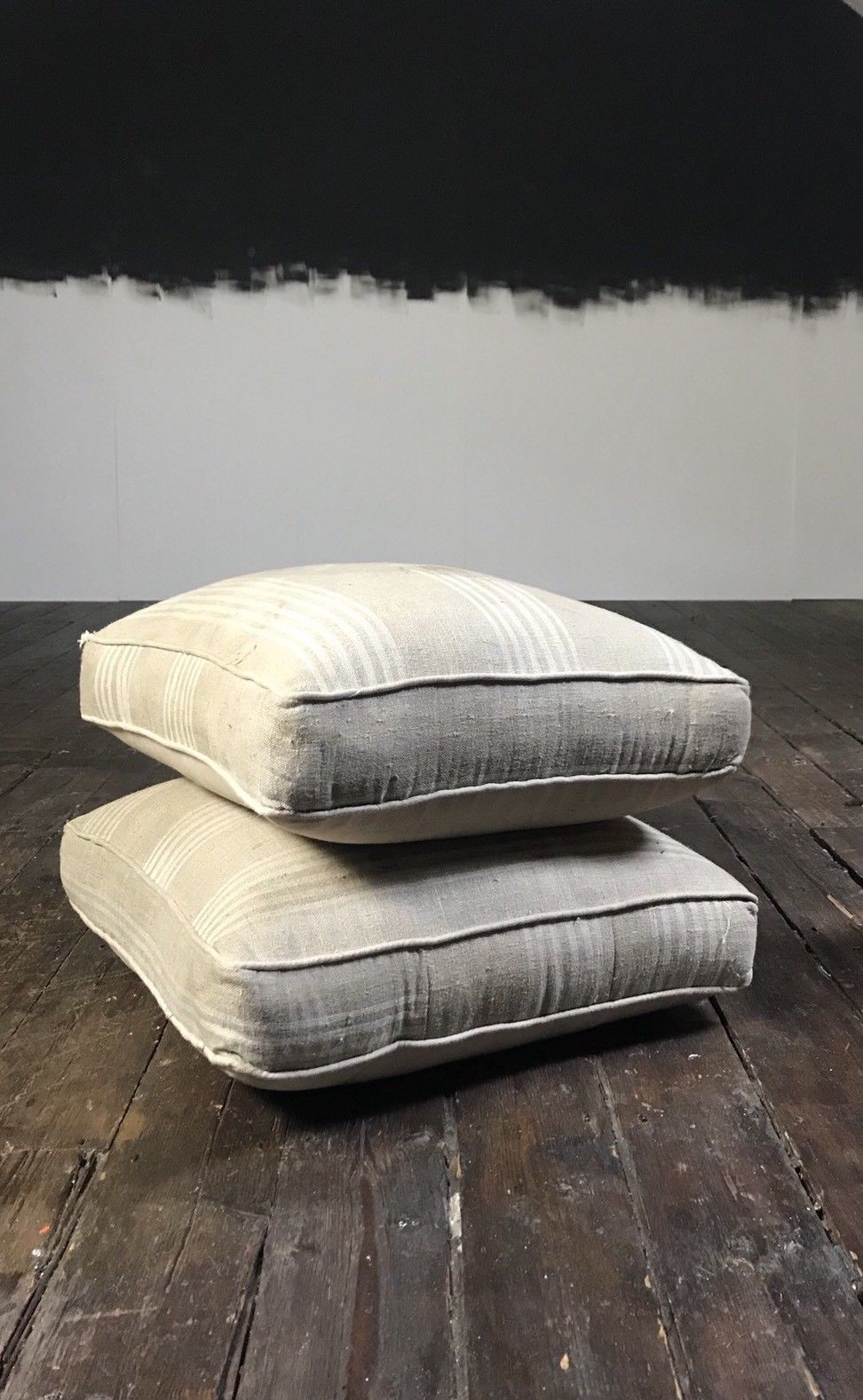 Pouf in fabric
