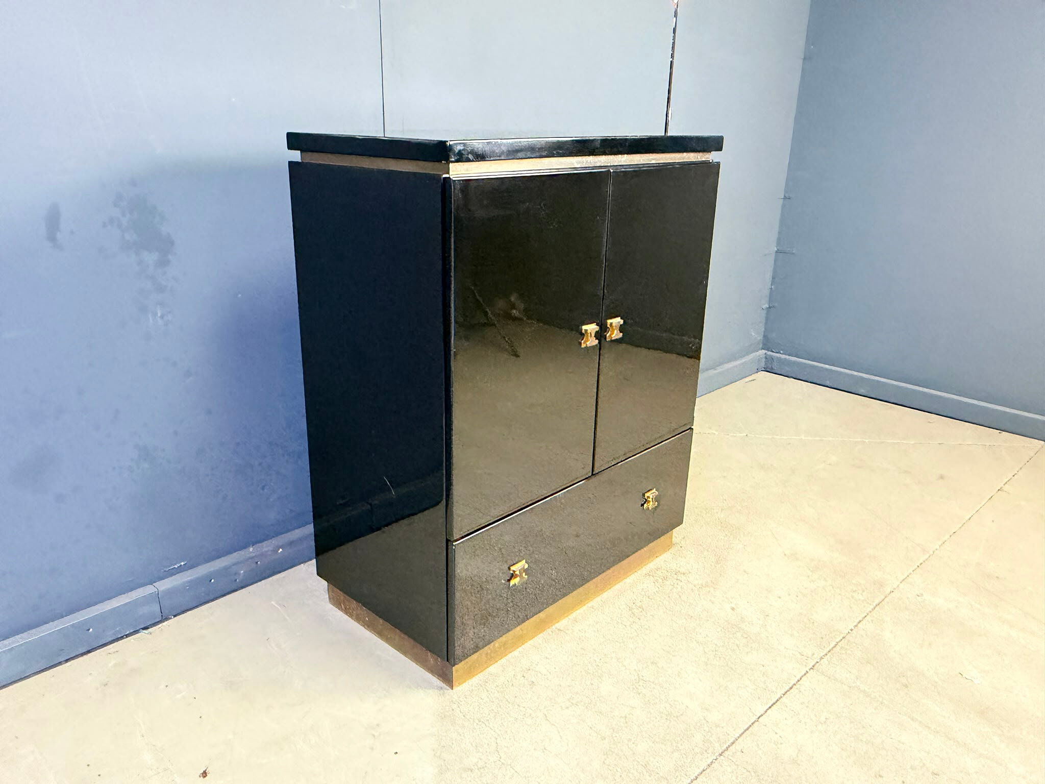 Cabinet de style Maison Jansen français, années 1970