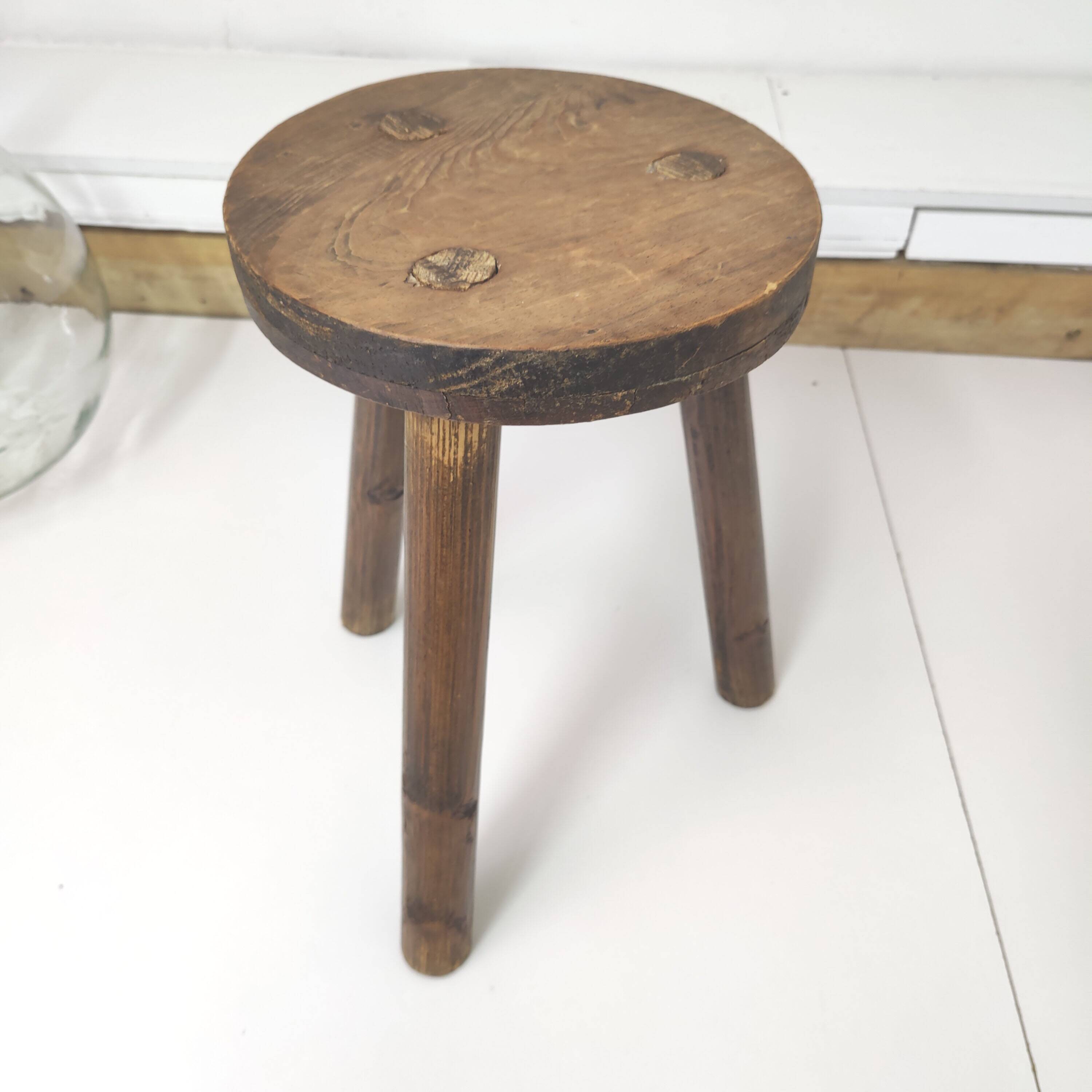 Solid wood farmhouse tripod stool