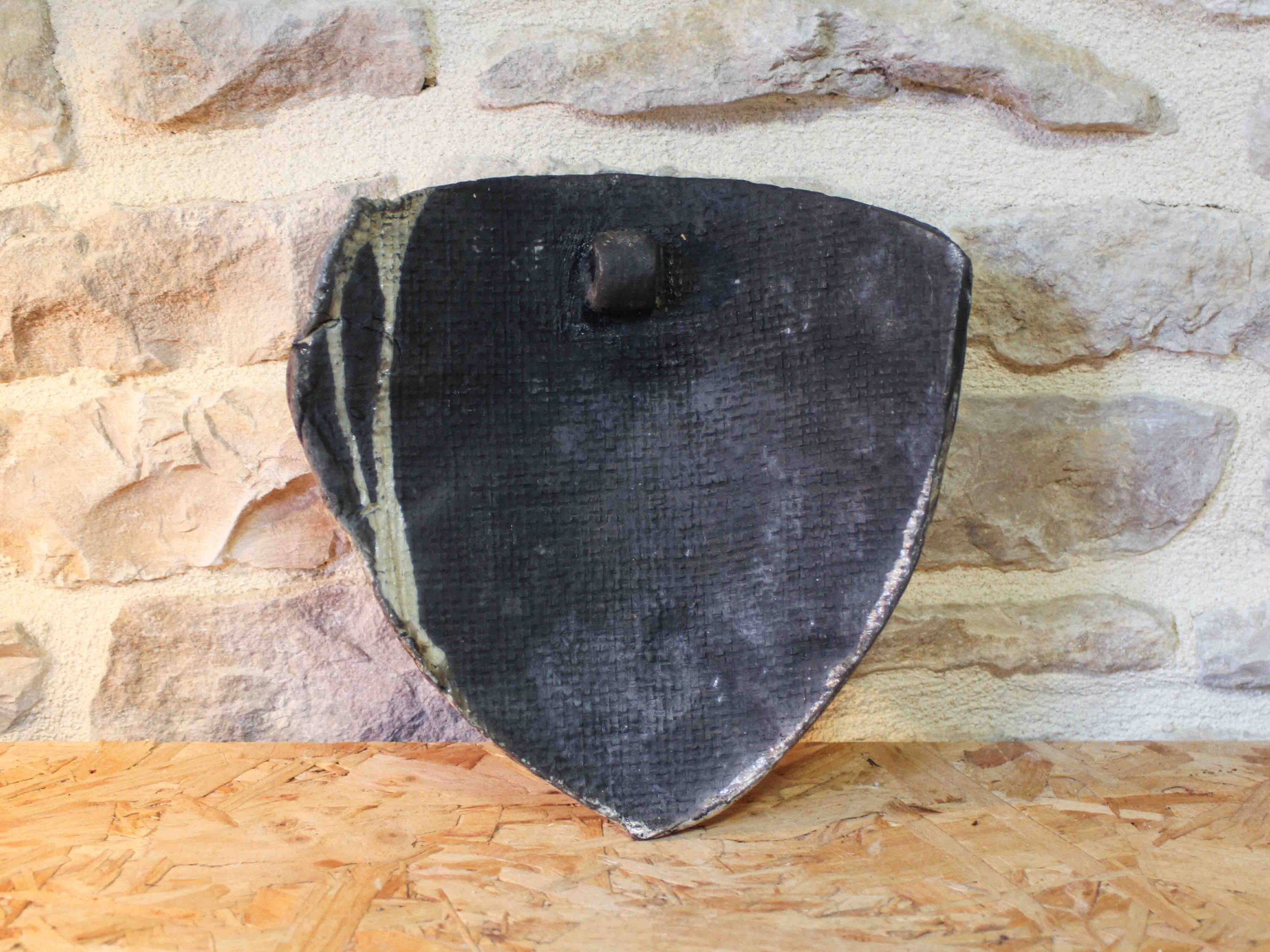 Masque décoratif en raku