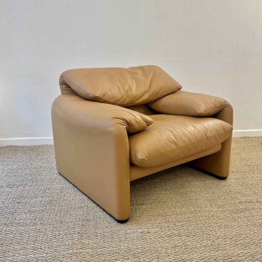 Maralunga Armchair cognac leather Cassina 1970s