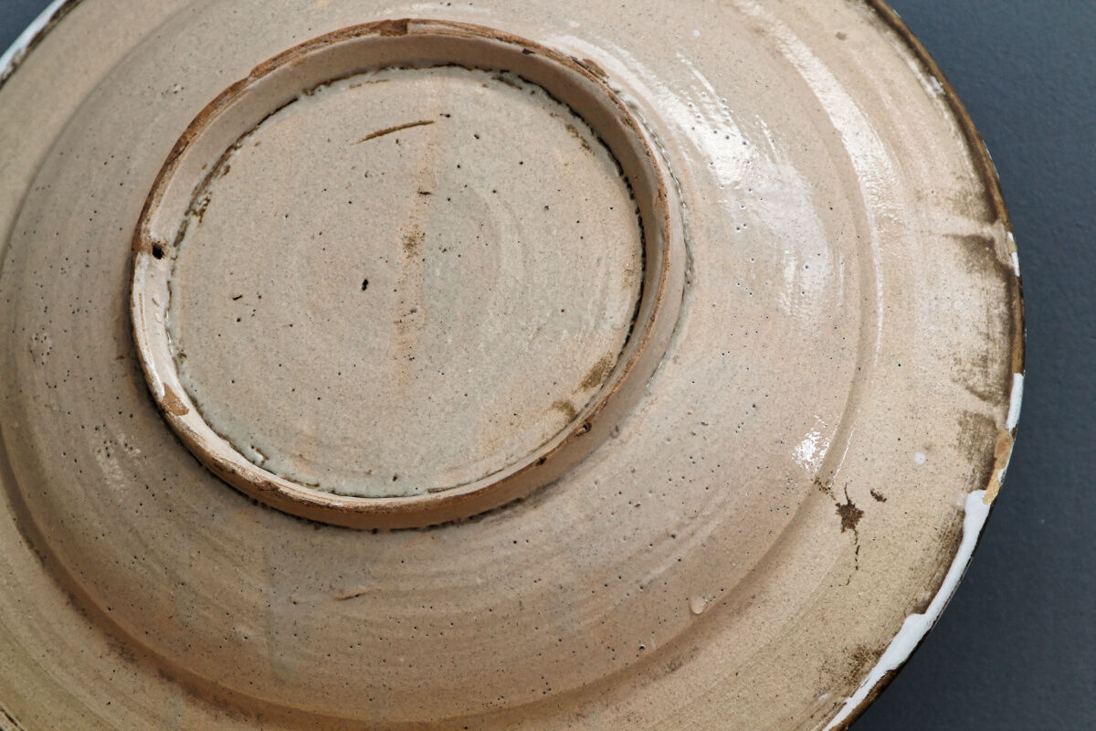 Faience dish from Manises, Spain