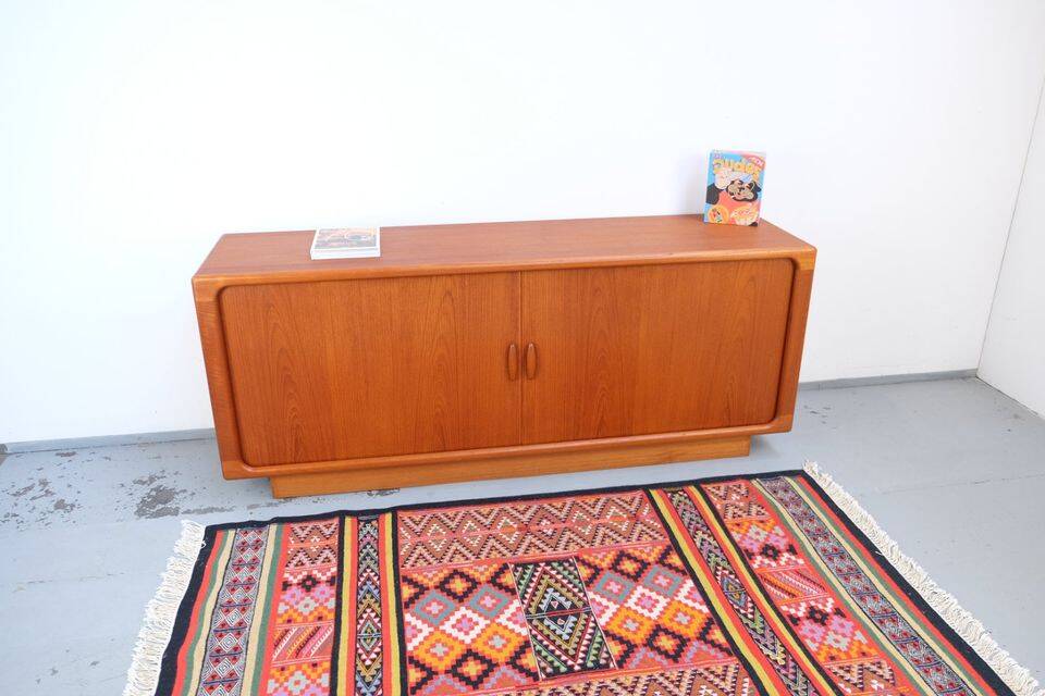 Mid-Century Dyrlund teak sideboard, dating from the 1960s/70s, with a retro vintage design.