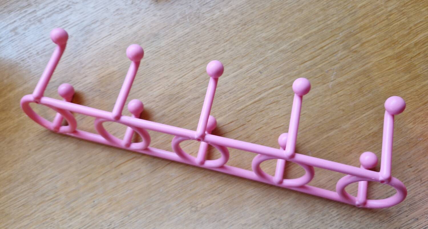 Yaffa doremi pink vintage 80s coat rack