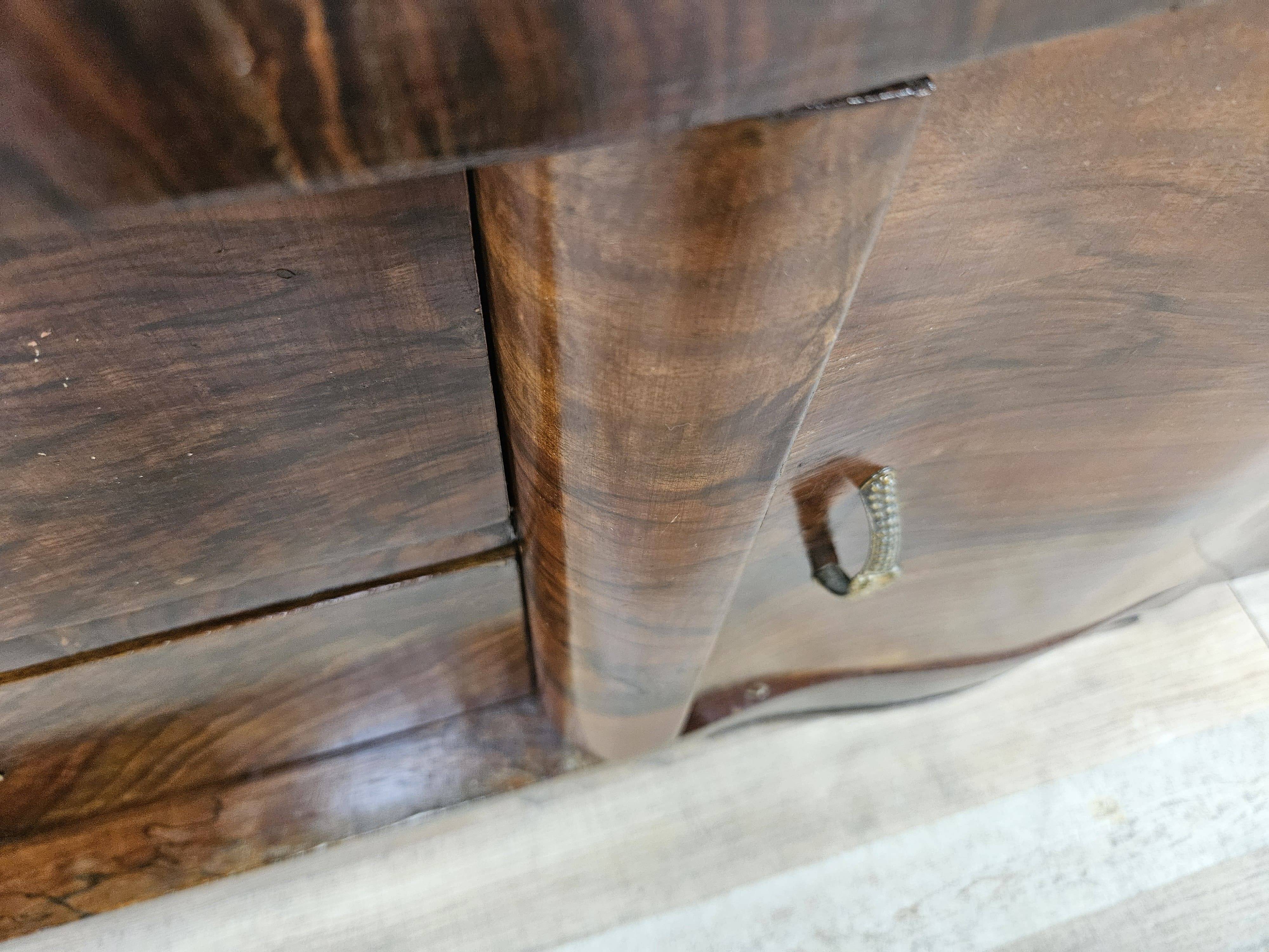 Art Decò console in mahogany burl