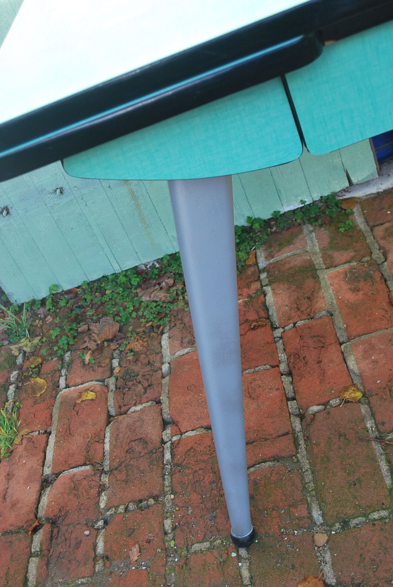 Formica table and chairs