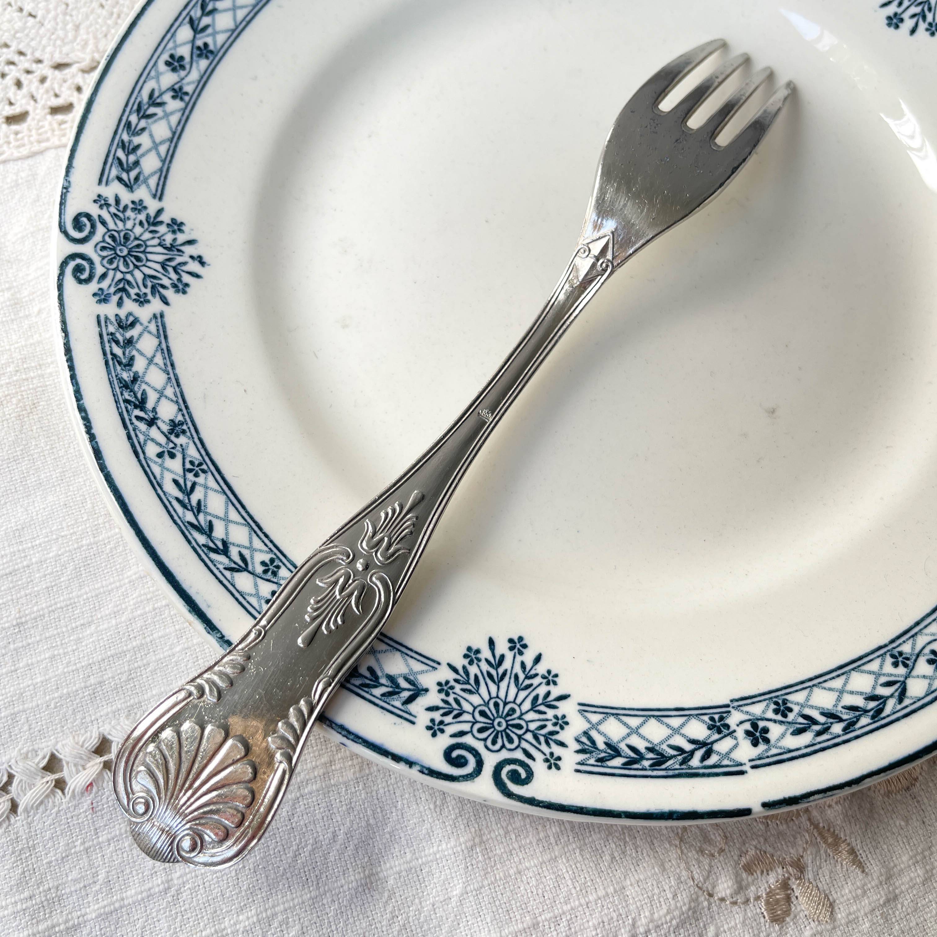 10 Vintage Rocaille Style Metal Forks