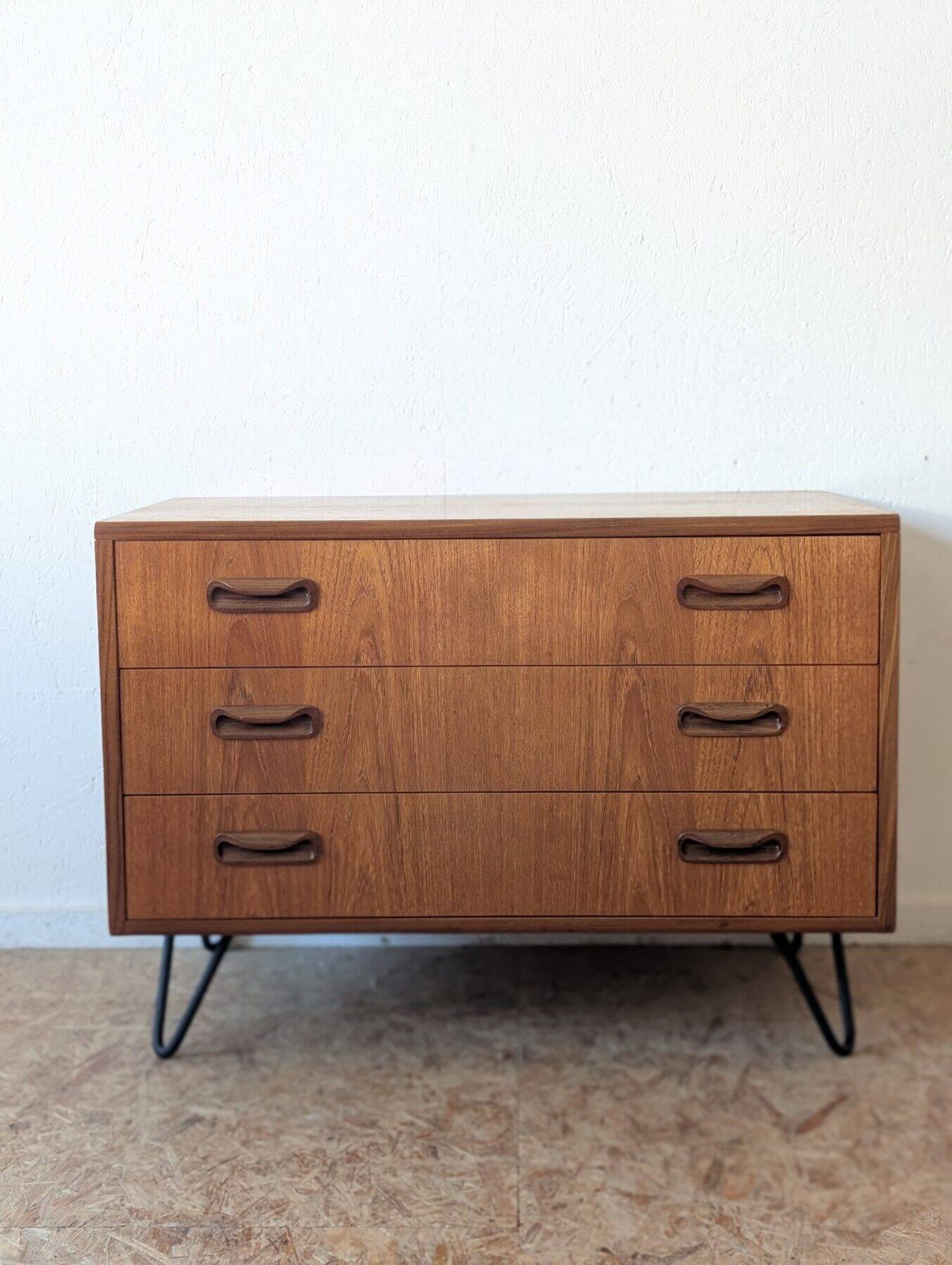 Commode en teck G-Plan, années 60-70