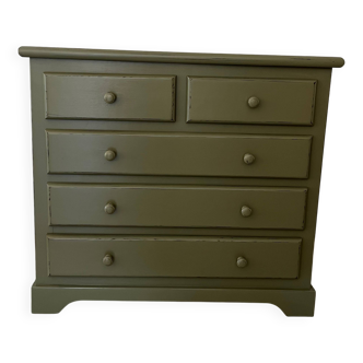 Commode patiné verte