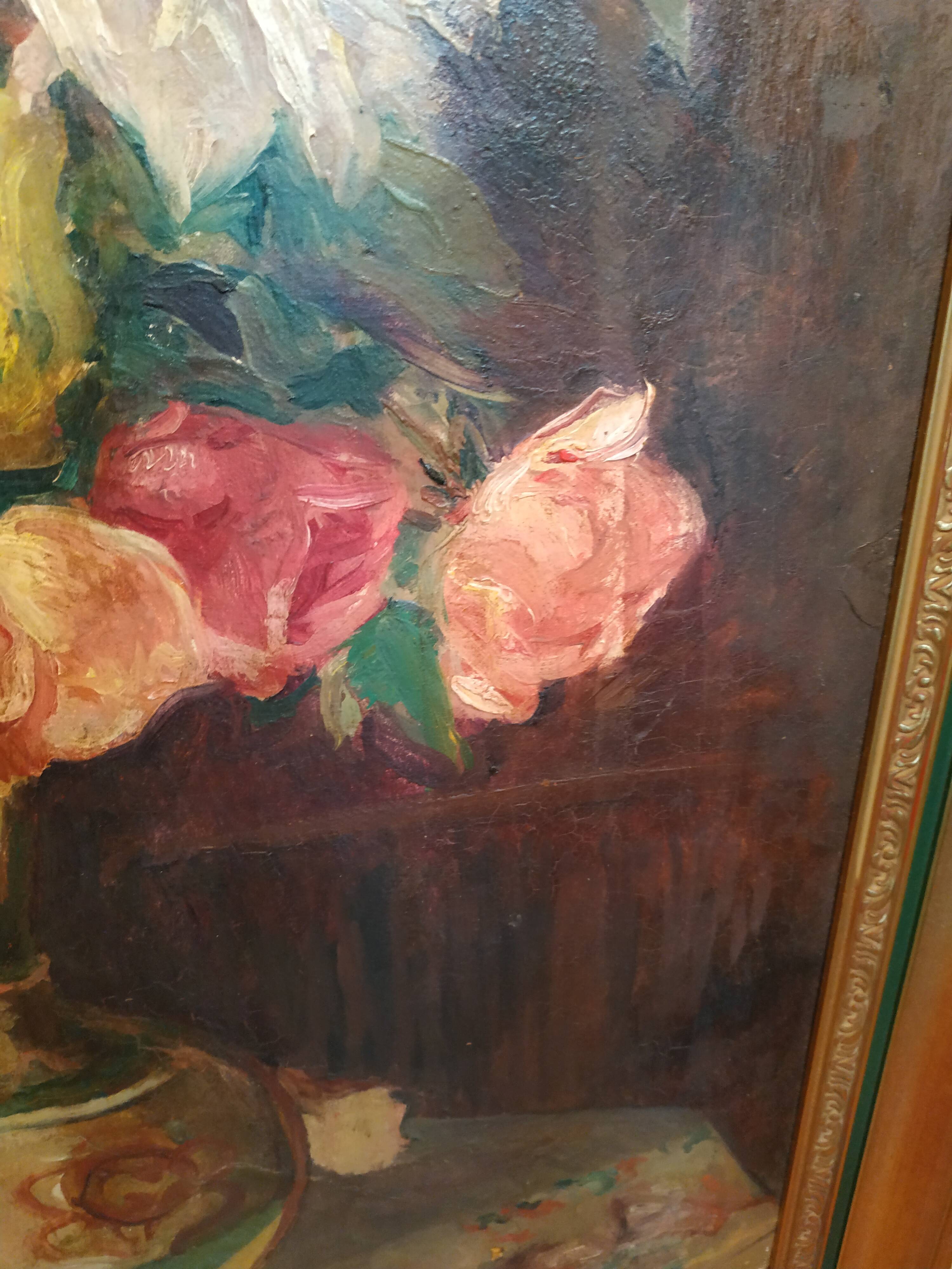 Table bouquet of flowers