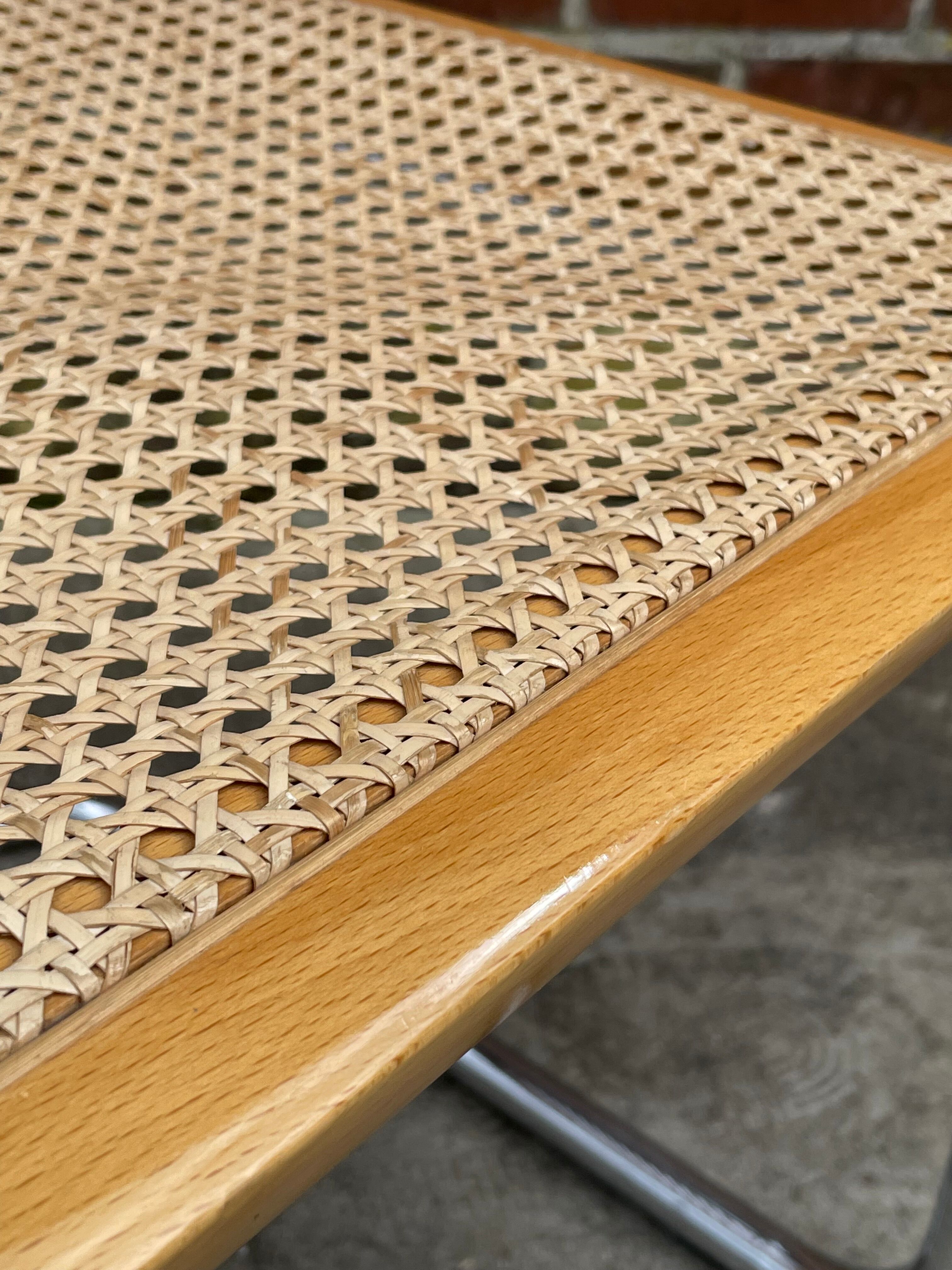 Cesca chair B64 with armrests by Marcel Breuer Design