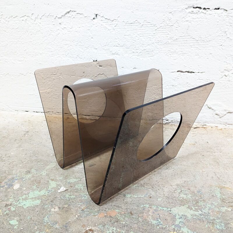 Plexiglas magazine holders