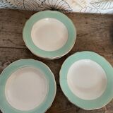 Set of hollow plates