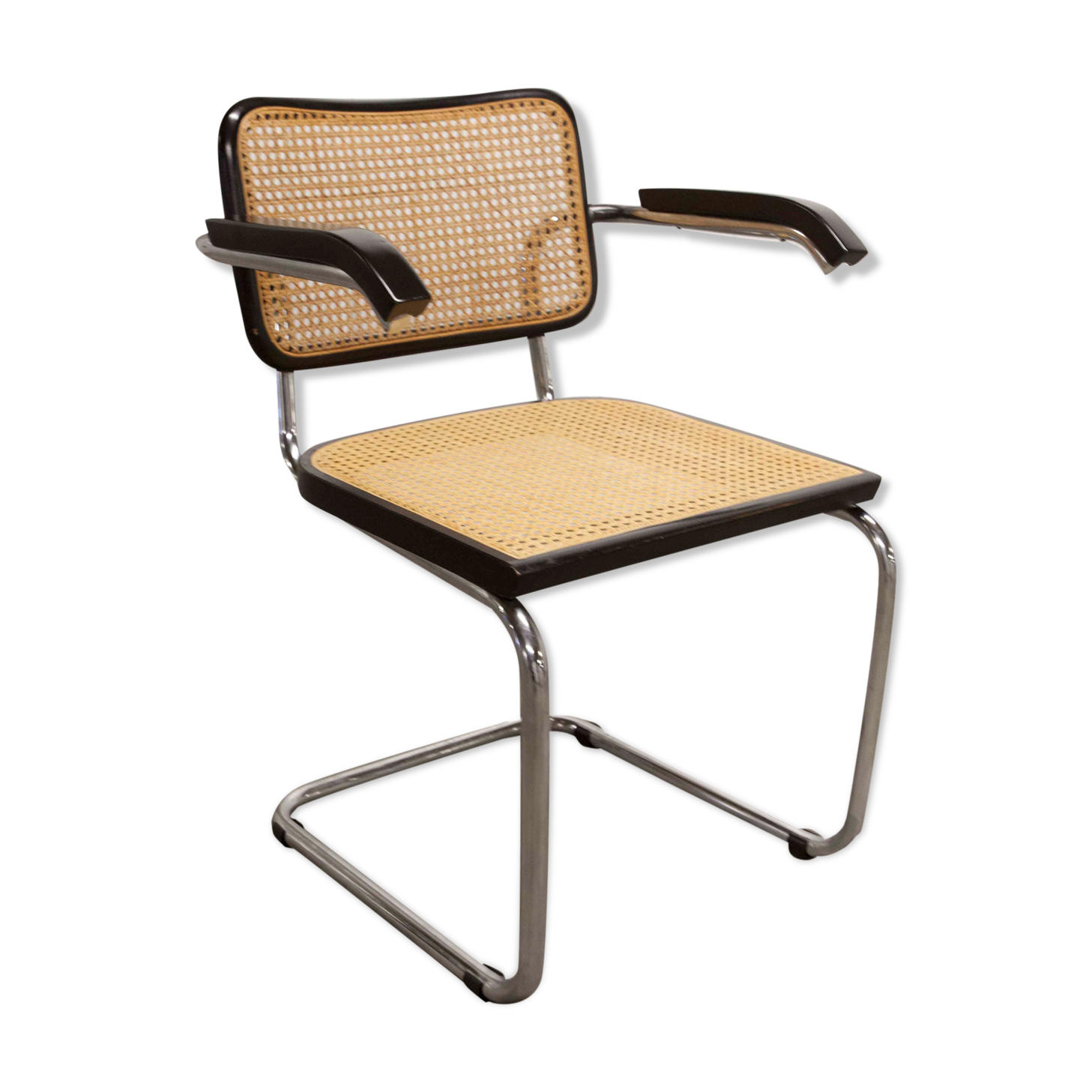 Fauteuil b64 Breuer noir cannage accoudoirs et tampons neufs