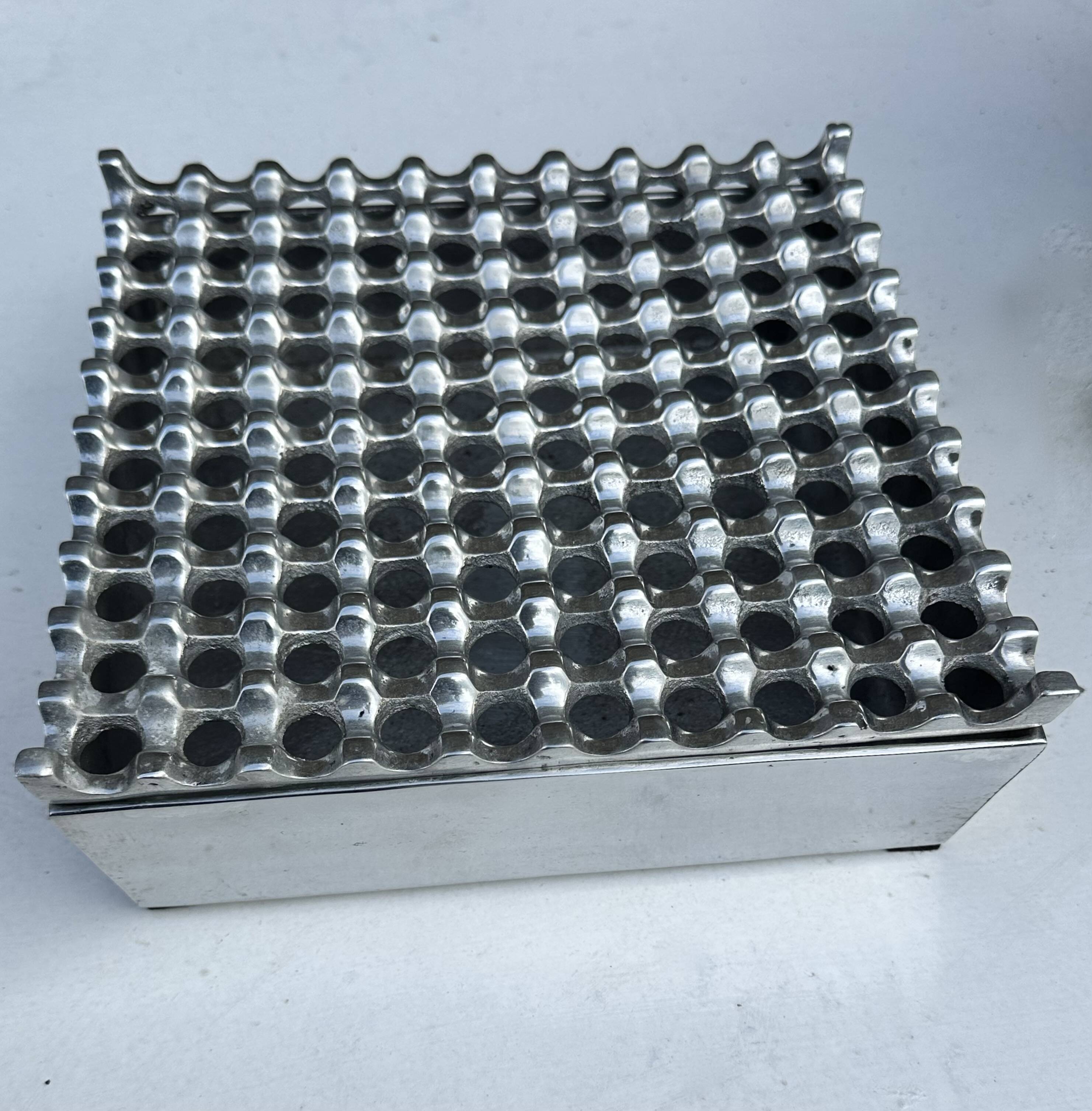 Chrome-plated aluminum ashtray from the 2000s