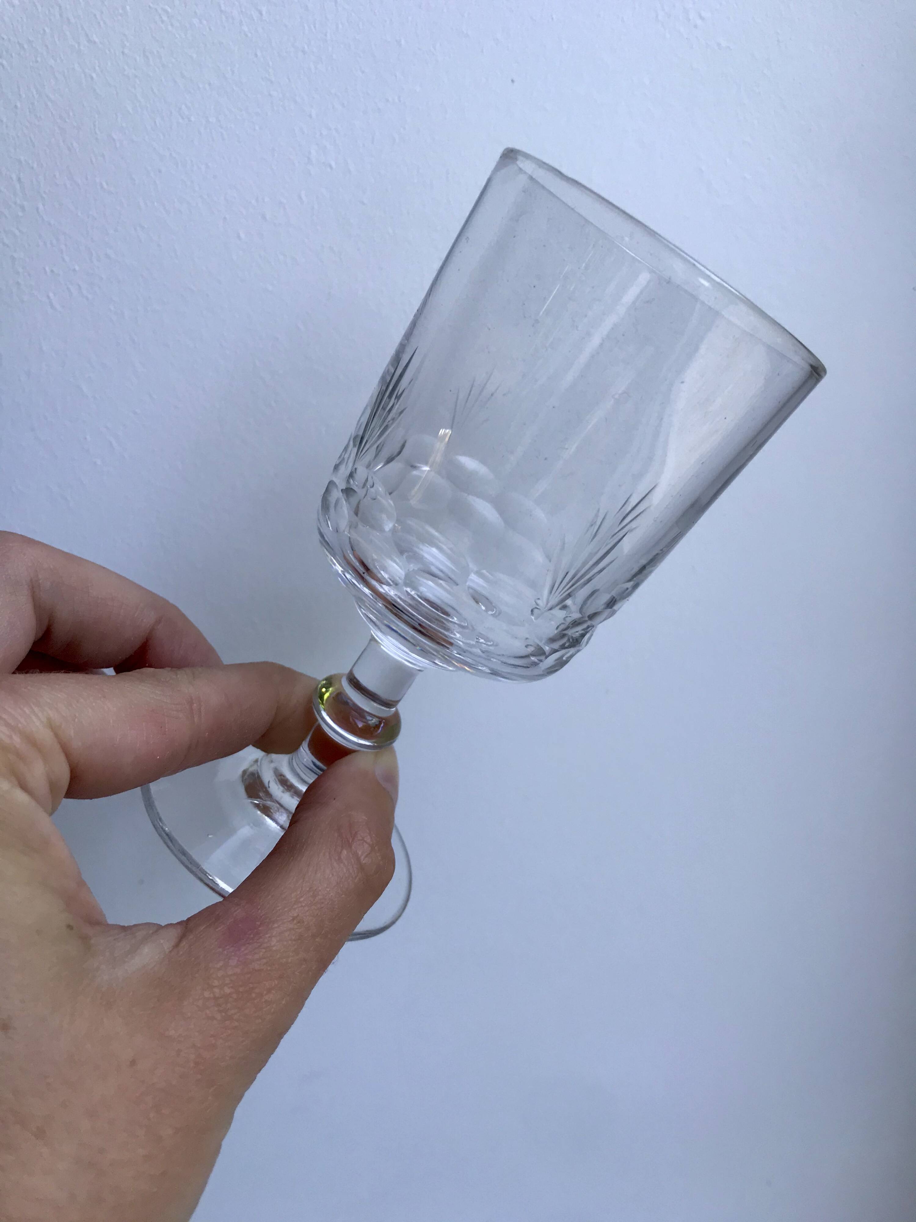 Set of 5 small crystal wine glasses engraved 50-60s