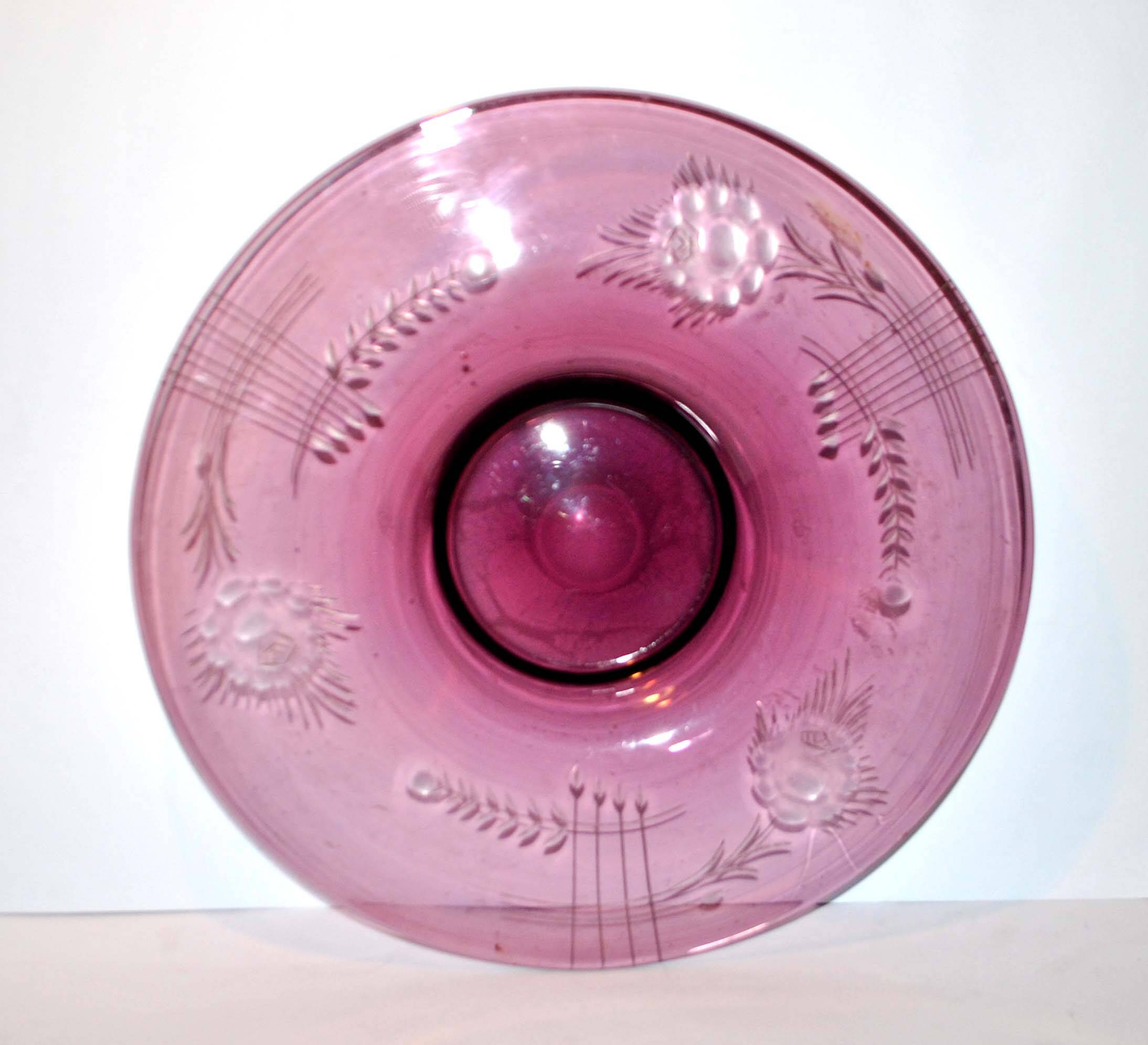 Portieux vallerysthal, large fruit bowl in purplish pink glass 1930-1940