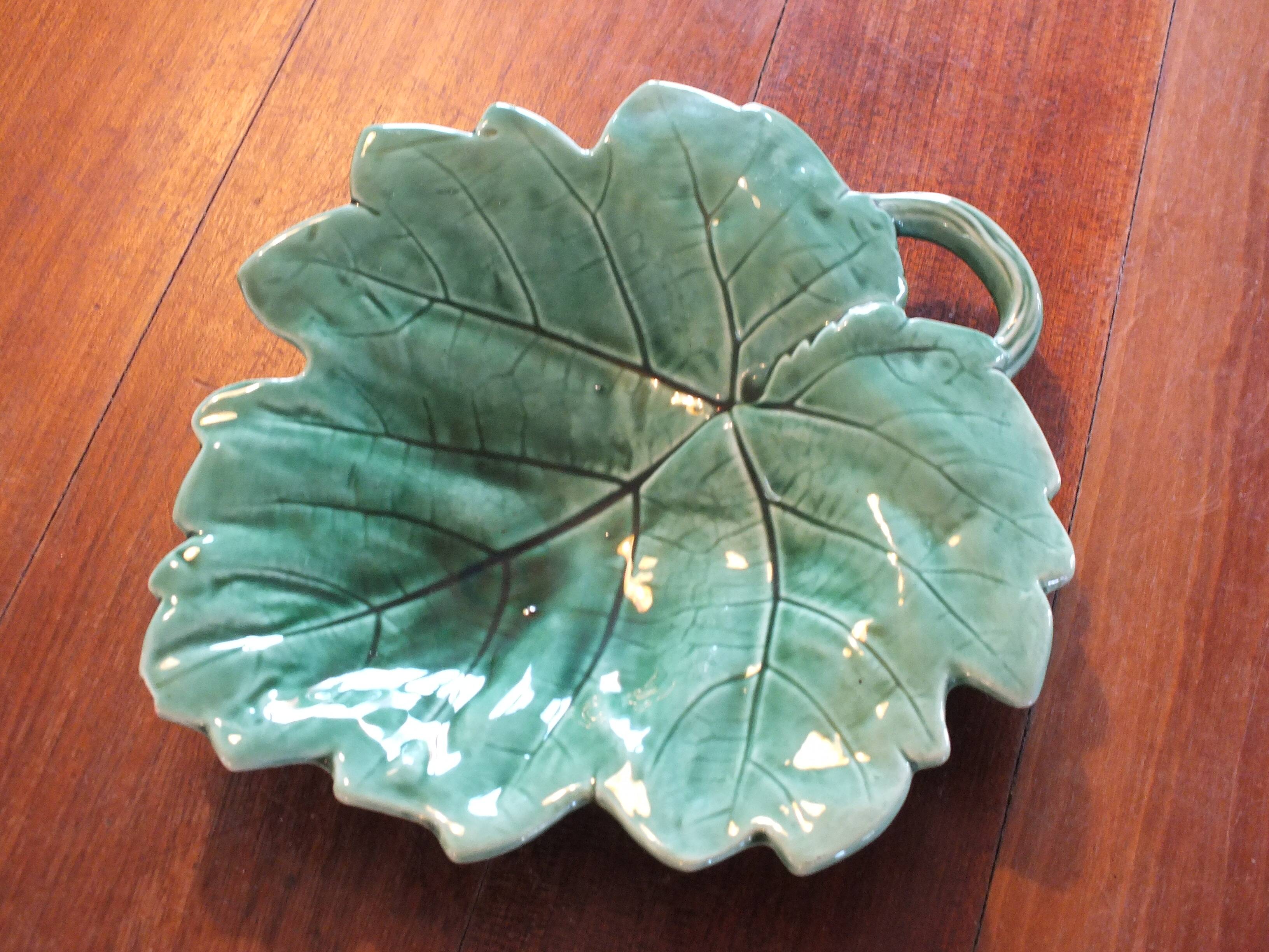 Sarreguemines leaf pocket empty cup