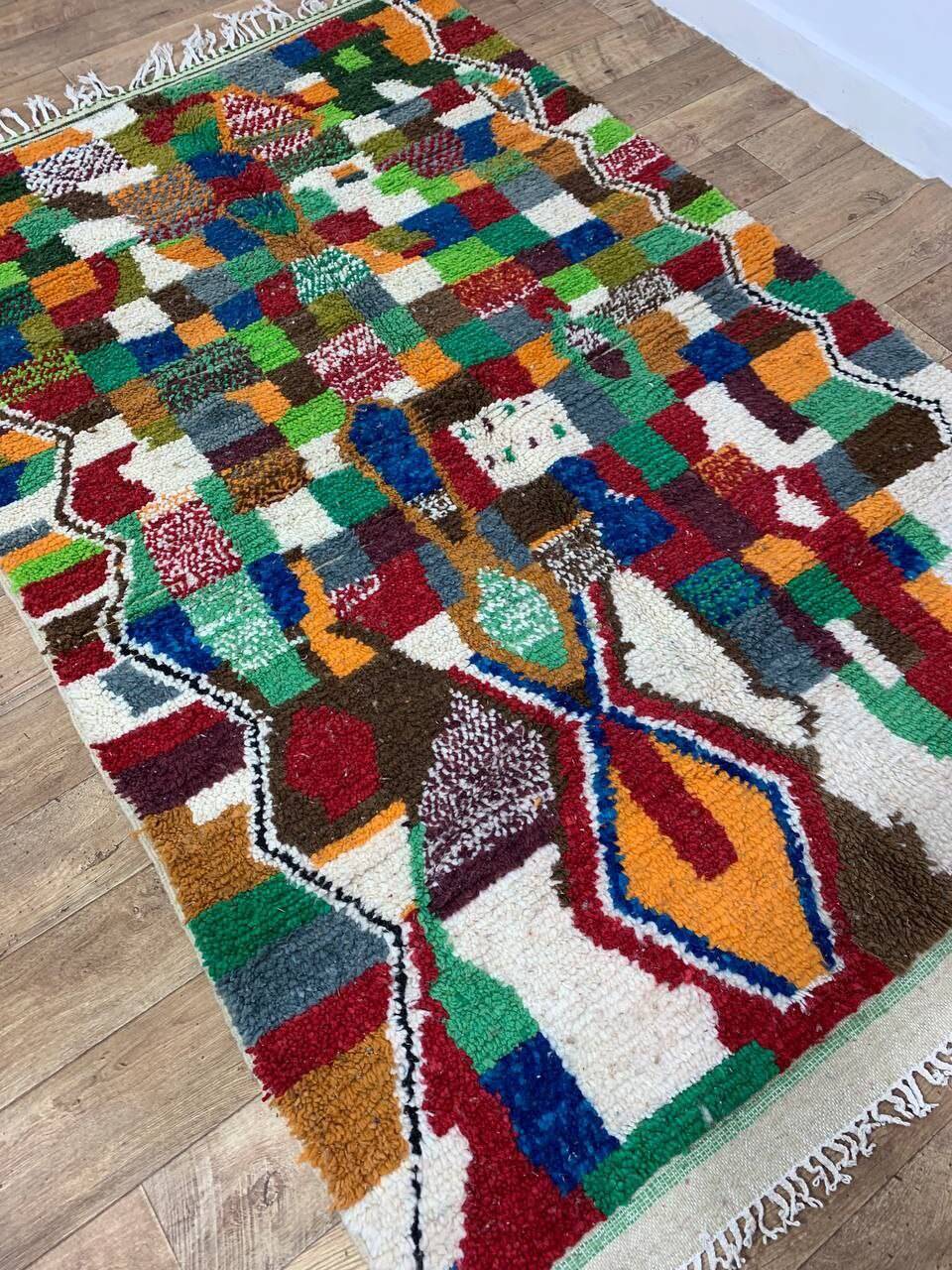 Handmade moroccan berber rug 243 x 157 cm