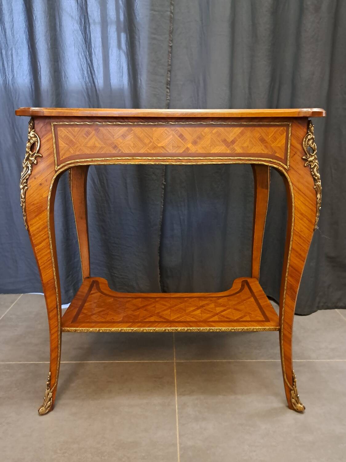 Louis XV style living room table in marquetry