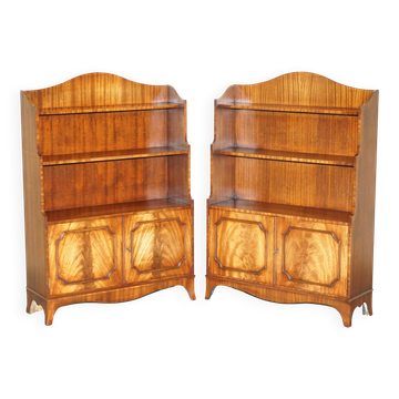 Pair of Open Low Bookcases in Flamed Mahogany