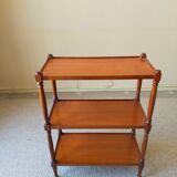 3-level pedestal shelf