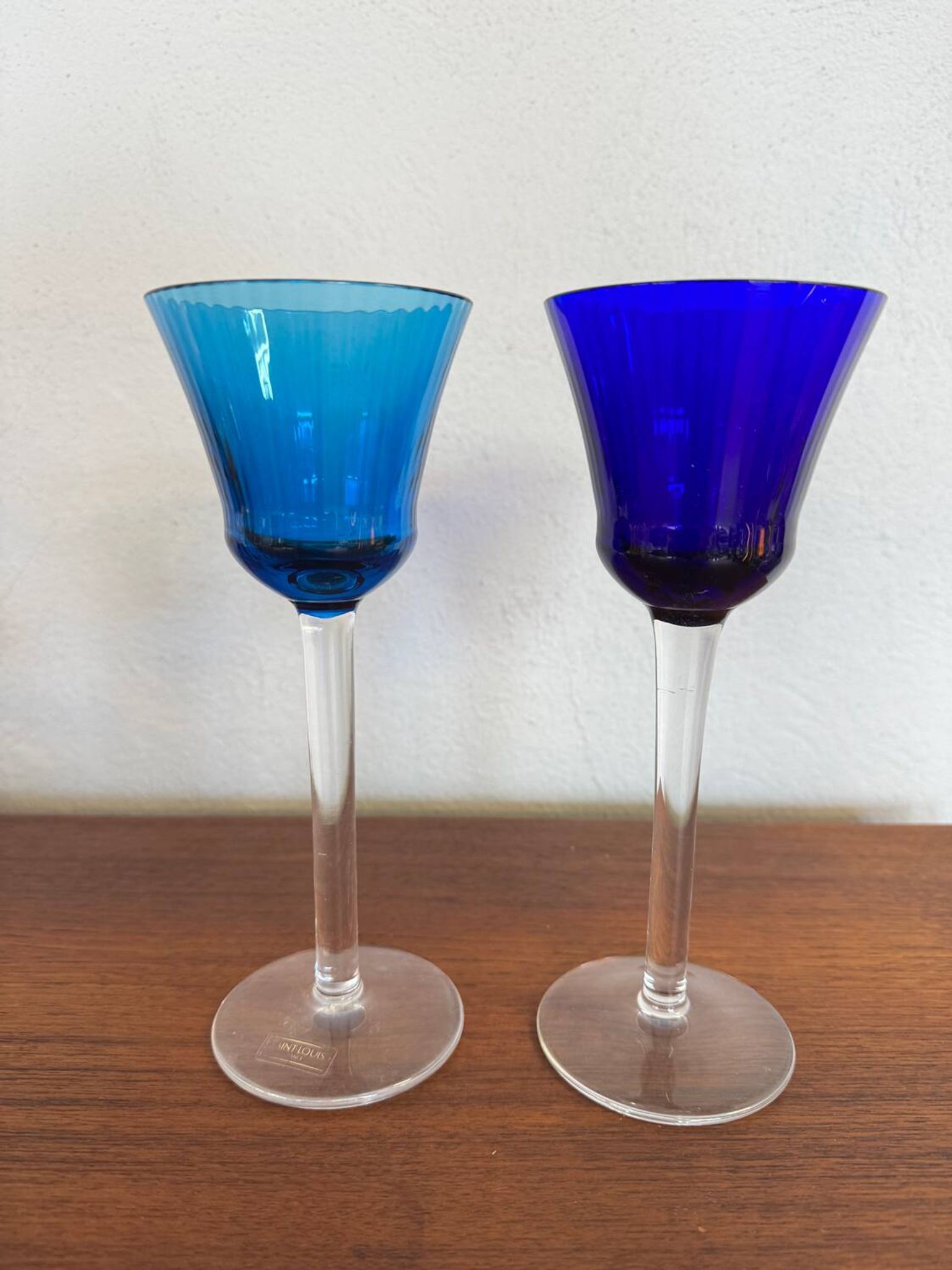 Verres à vin colorés en cristal Saint Louis