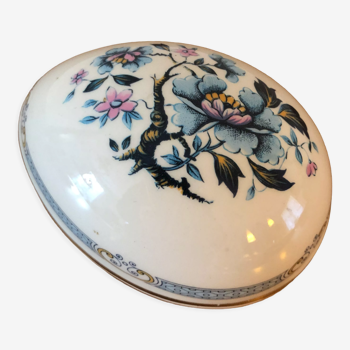 Egg-shaped jewelry box in porcelain england