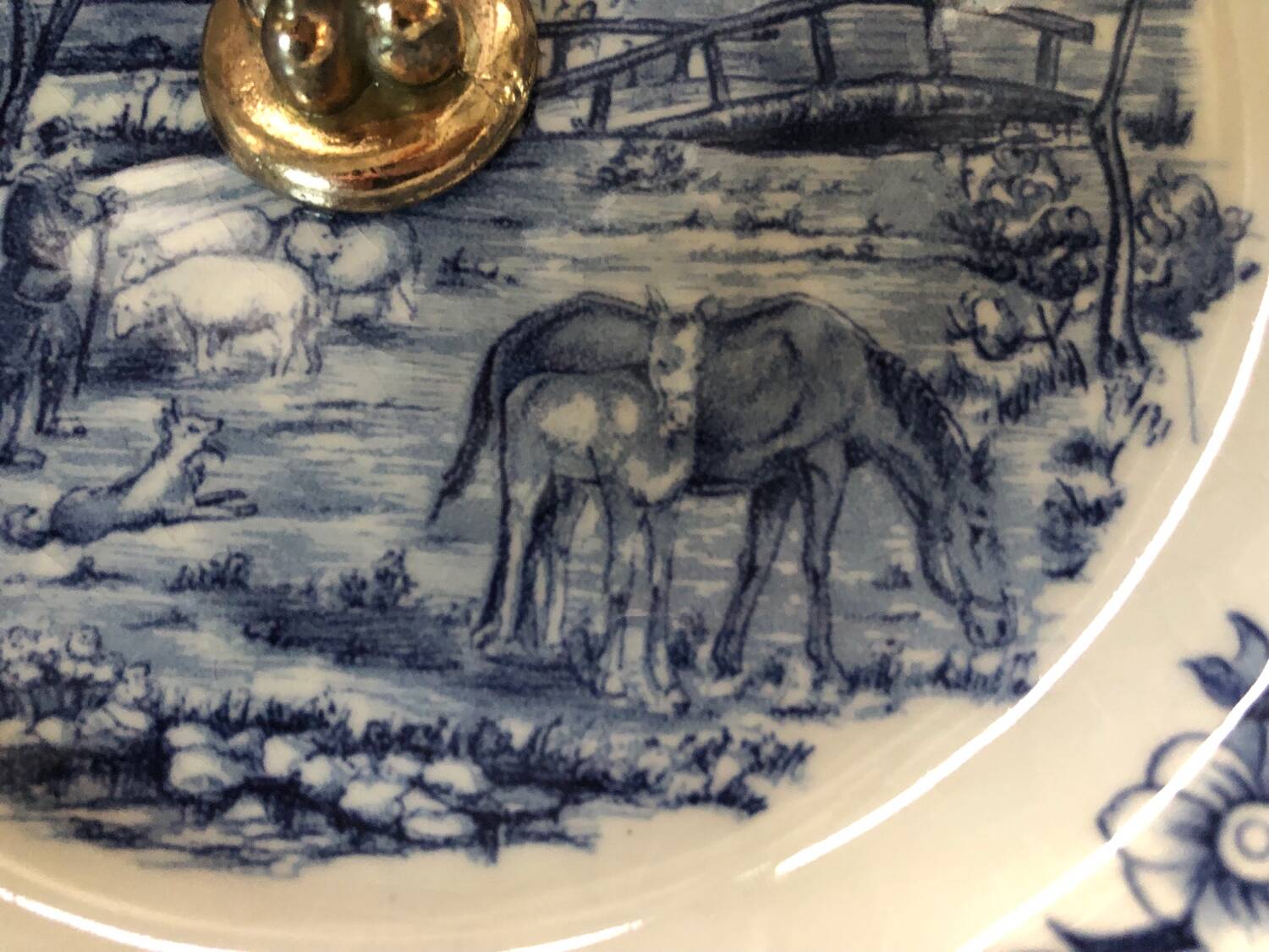 Serviteur en porcelaine Sarrguemines