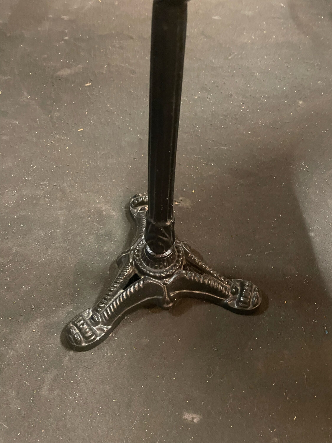 Bistro table style harness