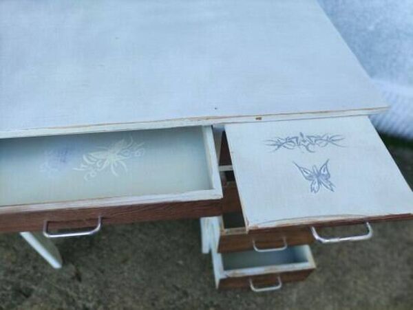 Bureau adulte vintage