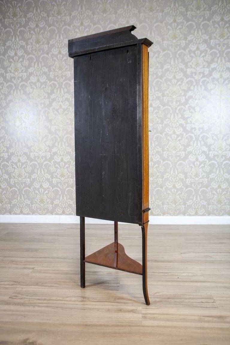 Late-19th Century English Corner Cabinet in Brown, 1890s
